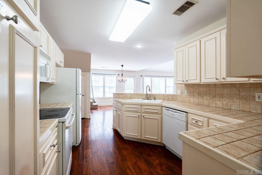 34  Beloit Bay  Heber Springs, AR