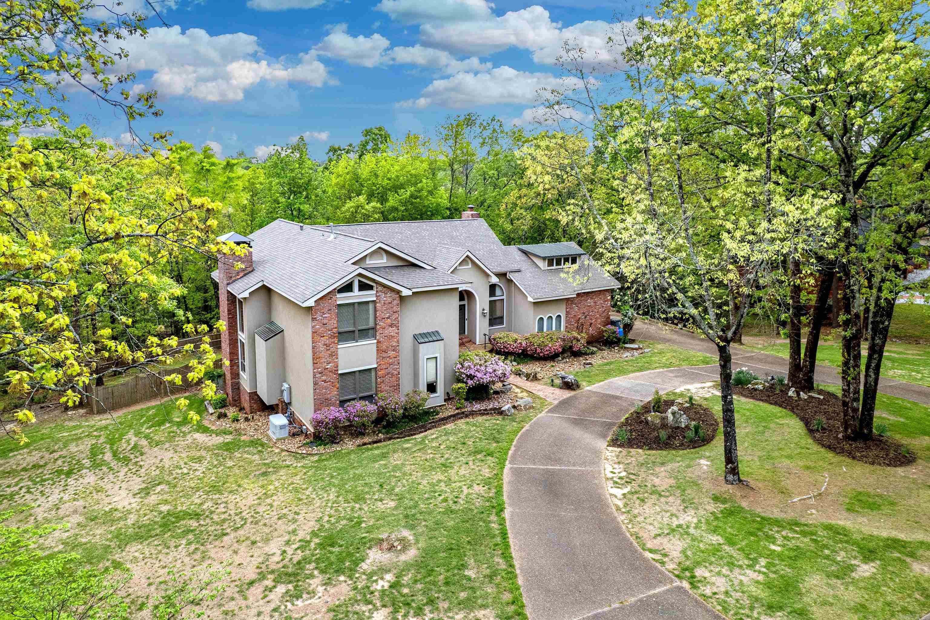 222  WHISPERING HILLS  Hot Springs, AR