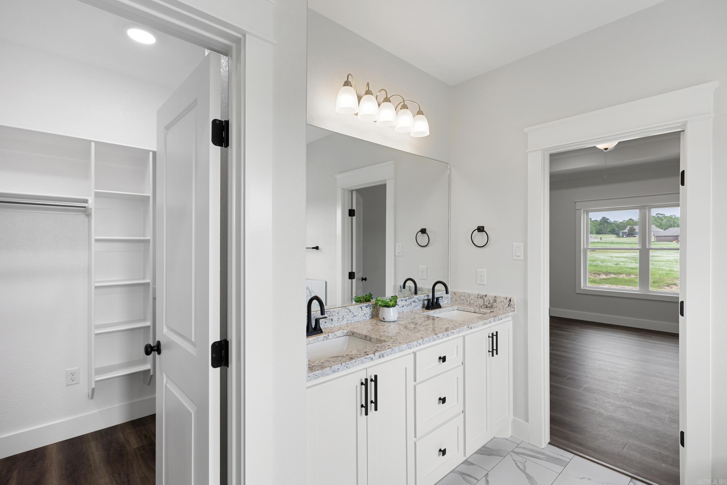 10086  Olivia  Danville, AR