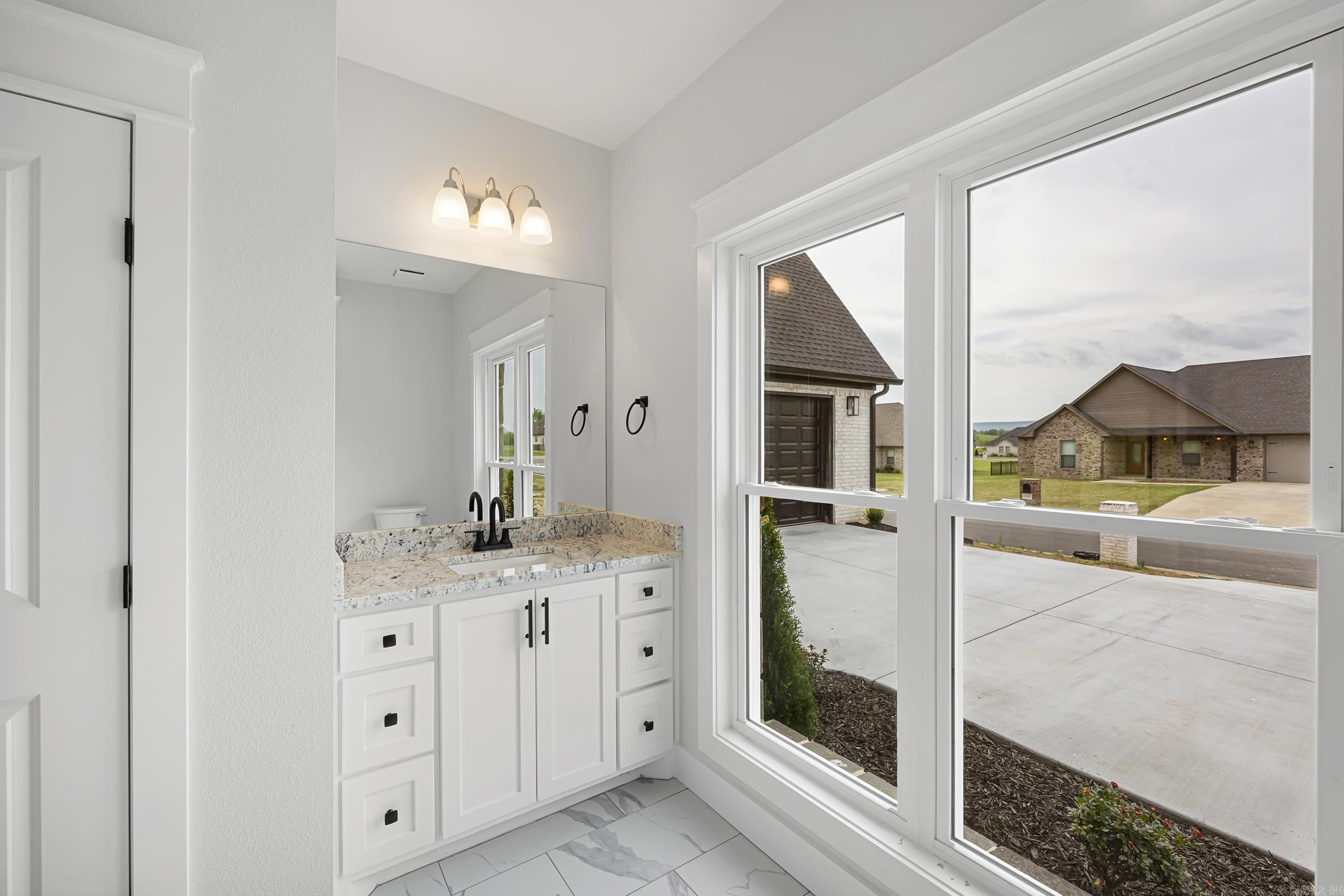 10086  Olivia  Danville, AR
