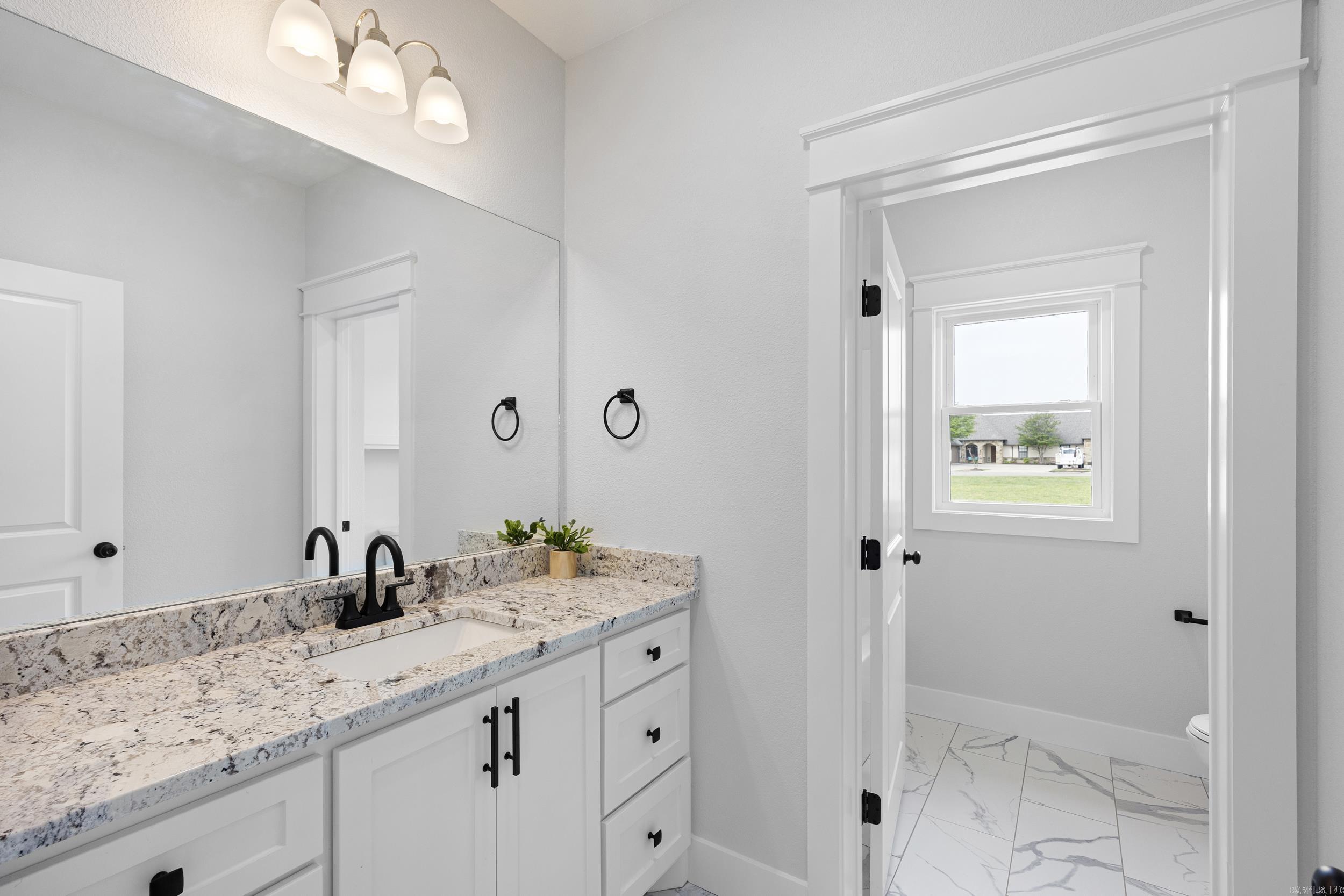10086  Olivia  Danville, AR