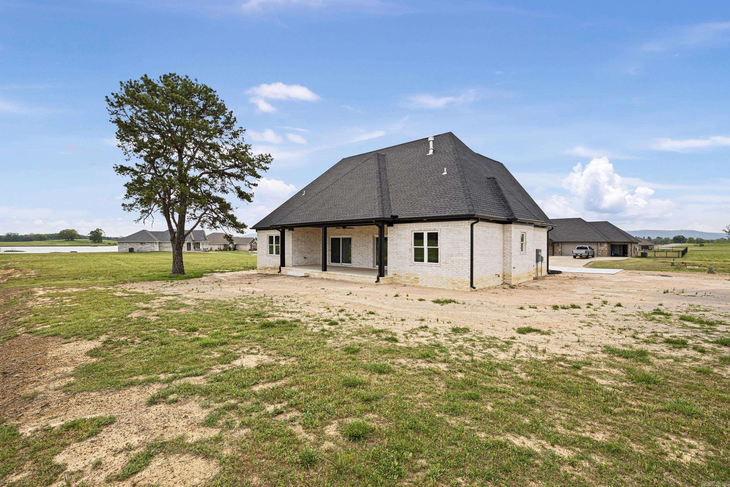 10086  Olivia  Danville, AR