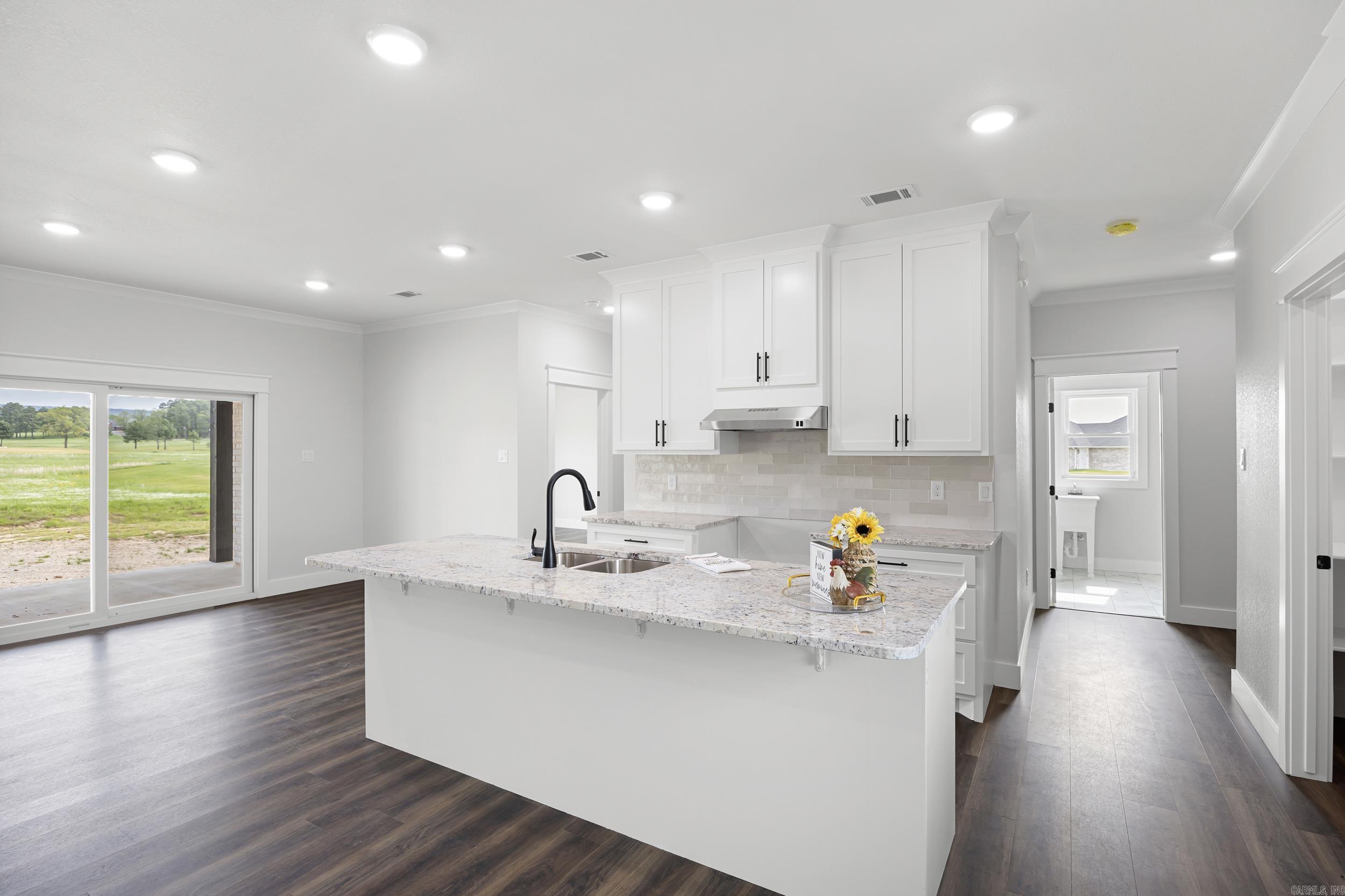 10086  Olivia  Danville, AR