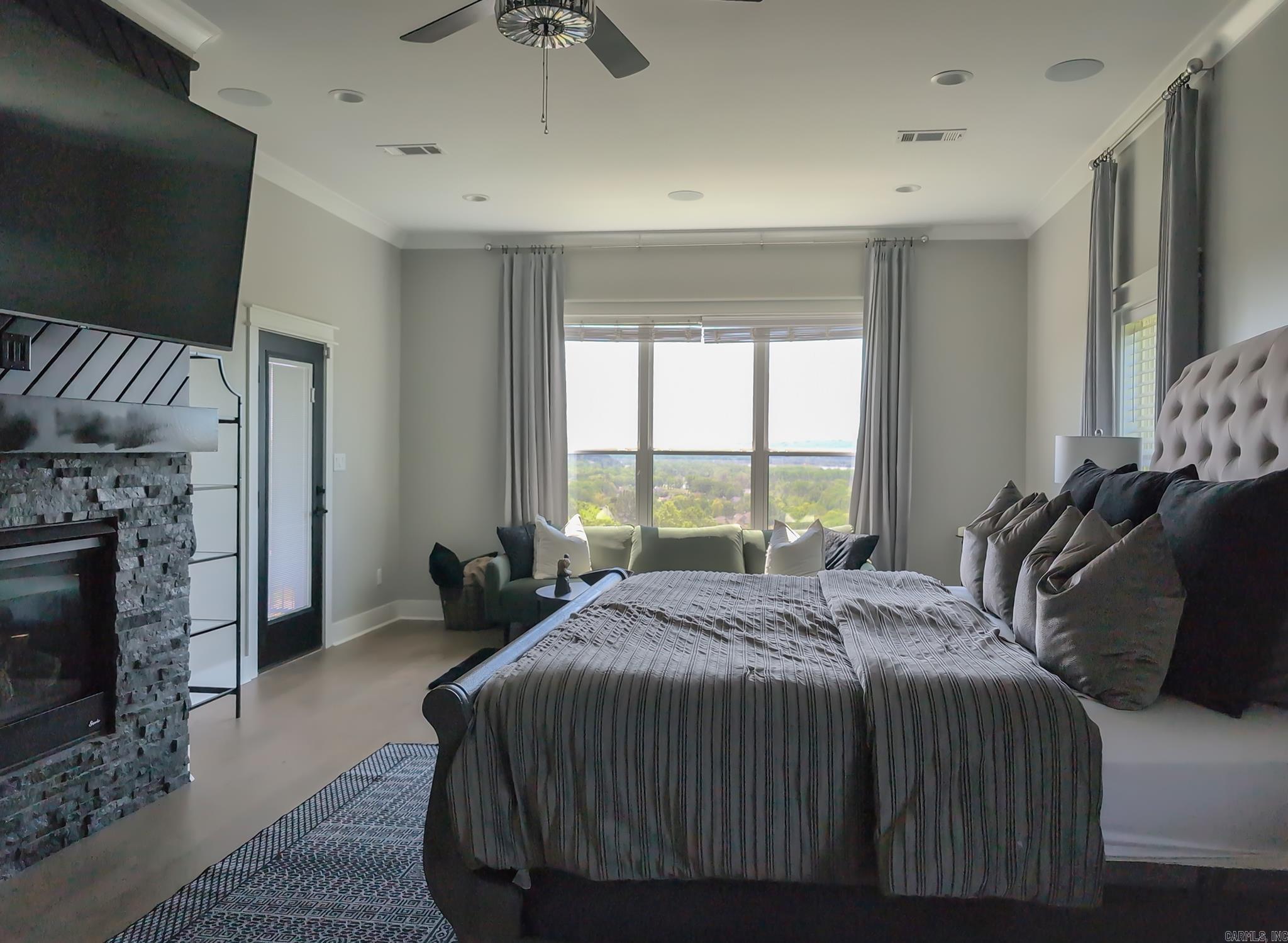 157  Manitou  Maumelle, AR