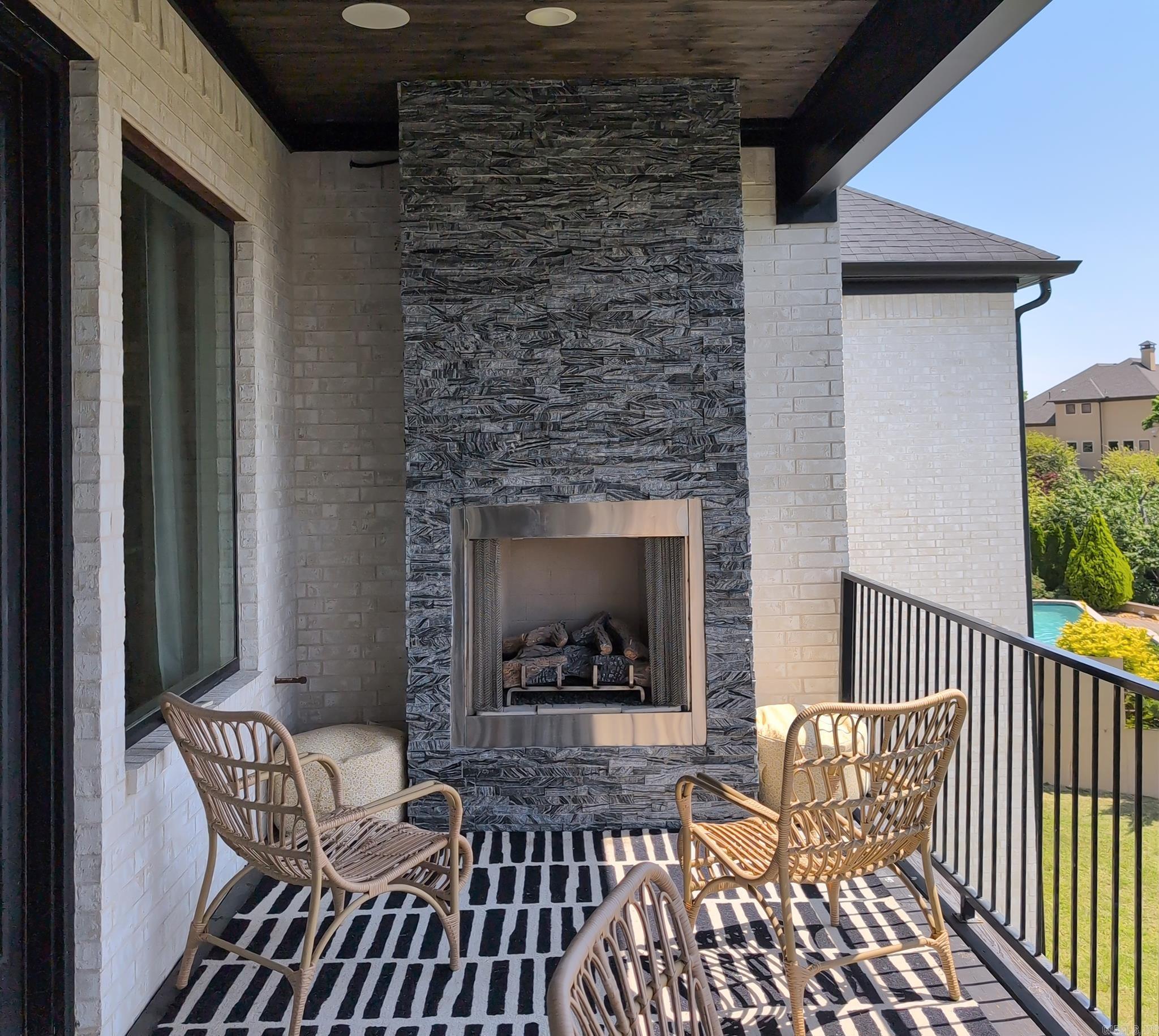 157  Manitou  Maumelle, AR