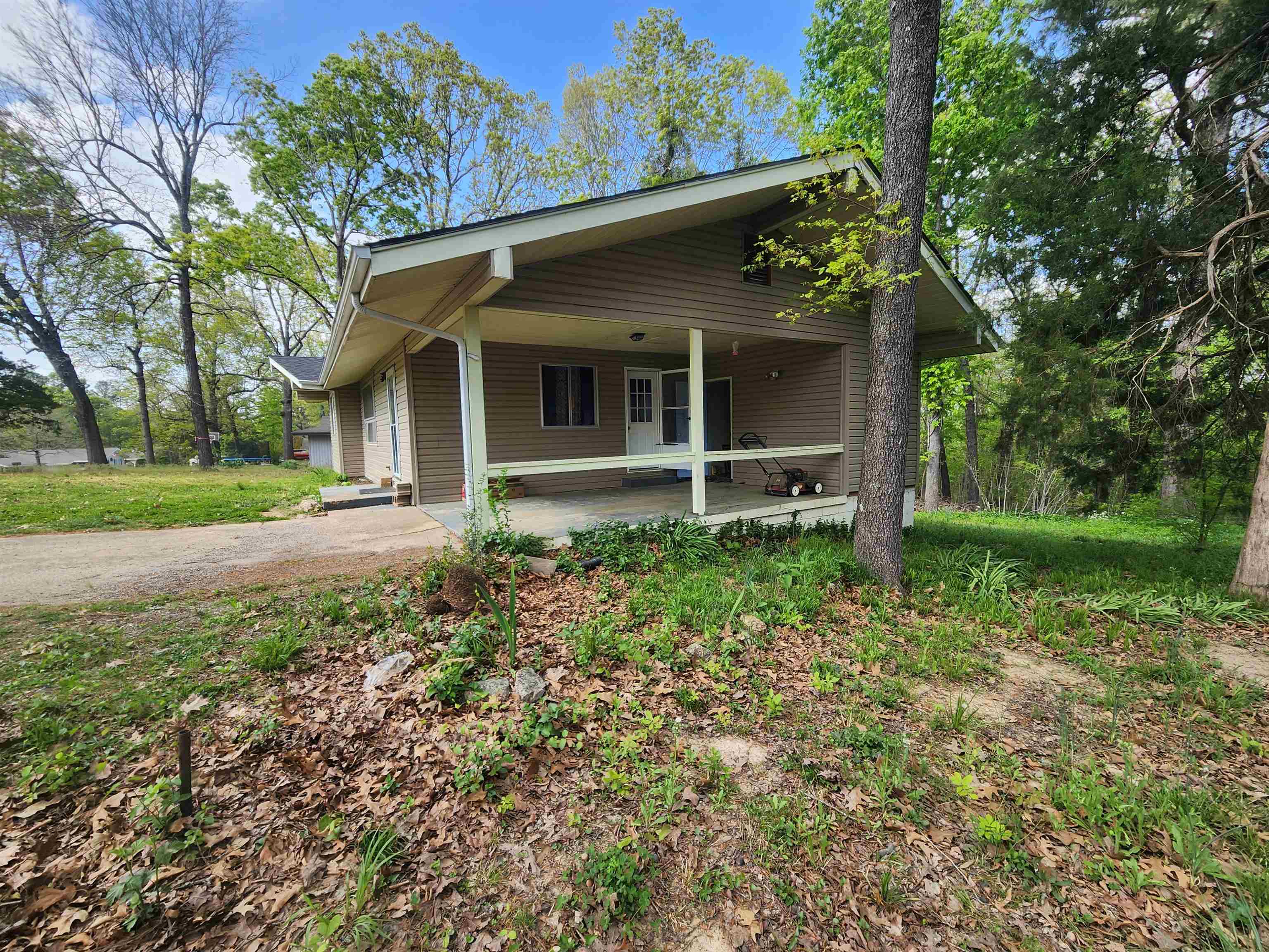 6  Mishemokwa  Cherokee Village, AR