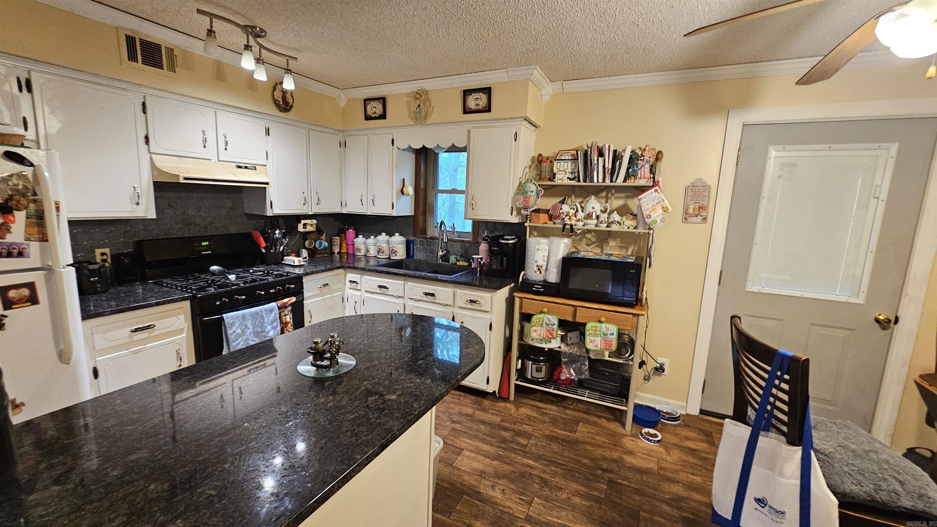 3100 N Highway 65  Clinton, AR