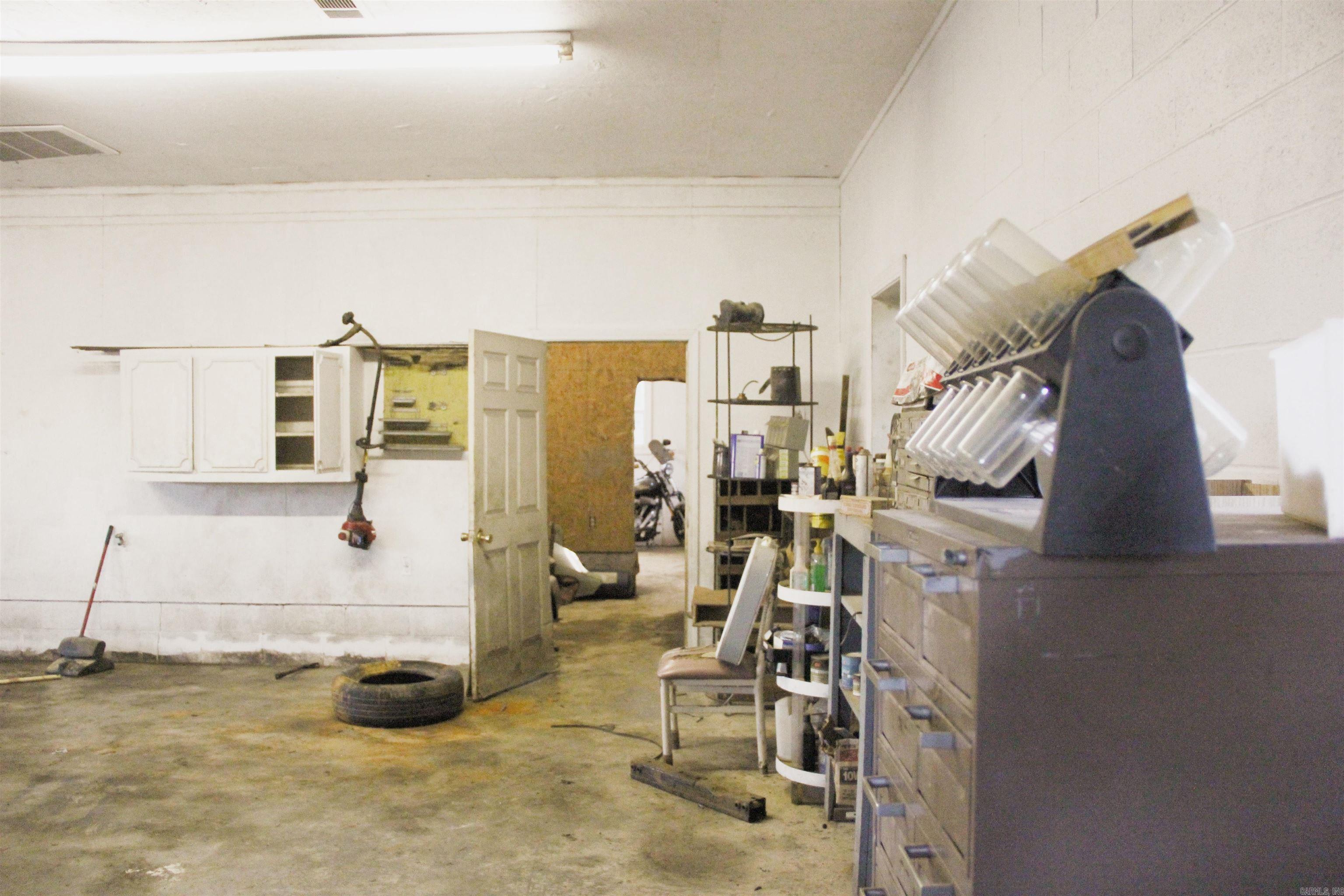 2819 N HWY 49  Paragould, AR
