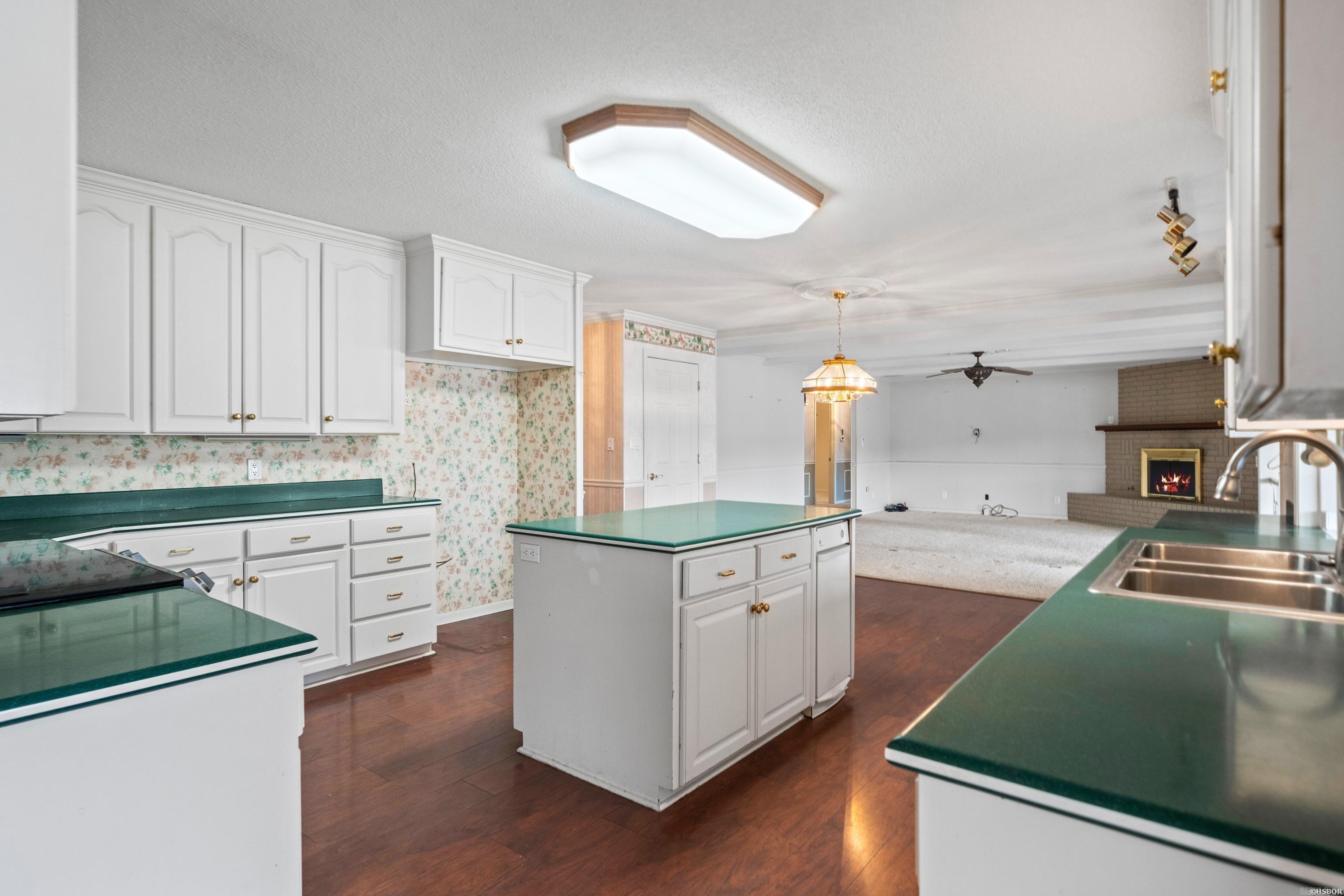 118  Grandview  Hot Springs, AR