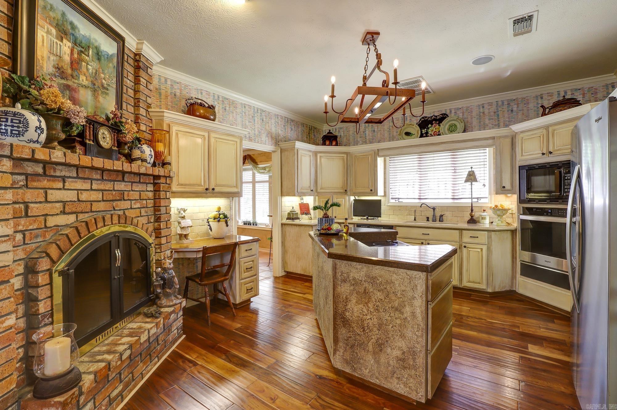 6512  Skyline Dr.  Texarkana, AR