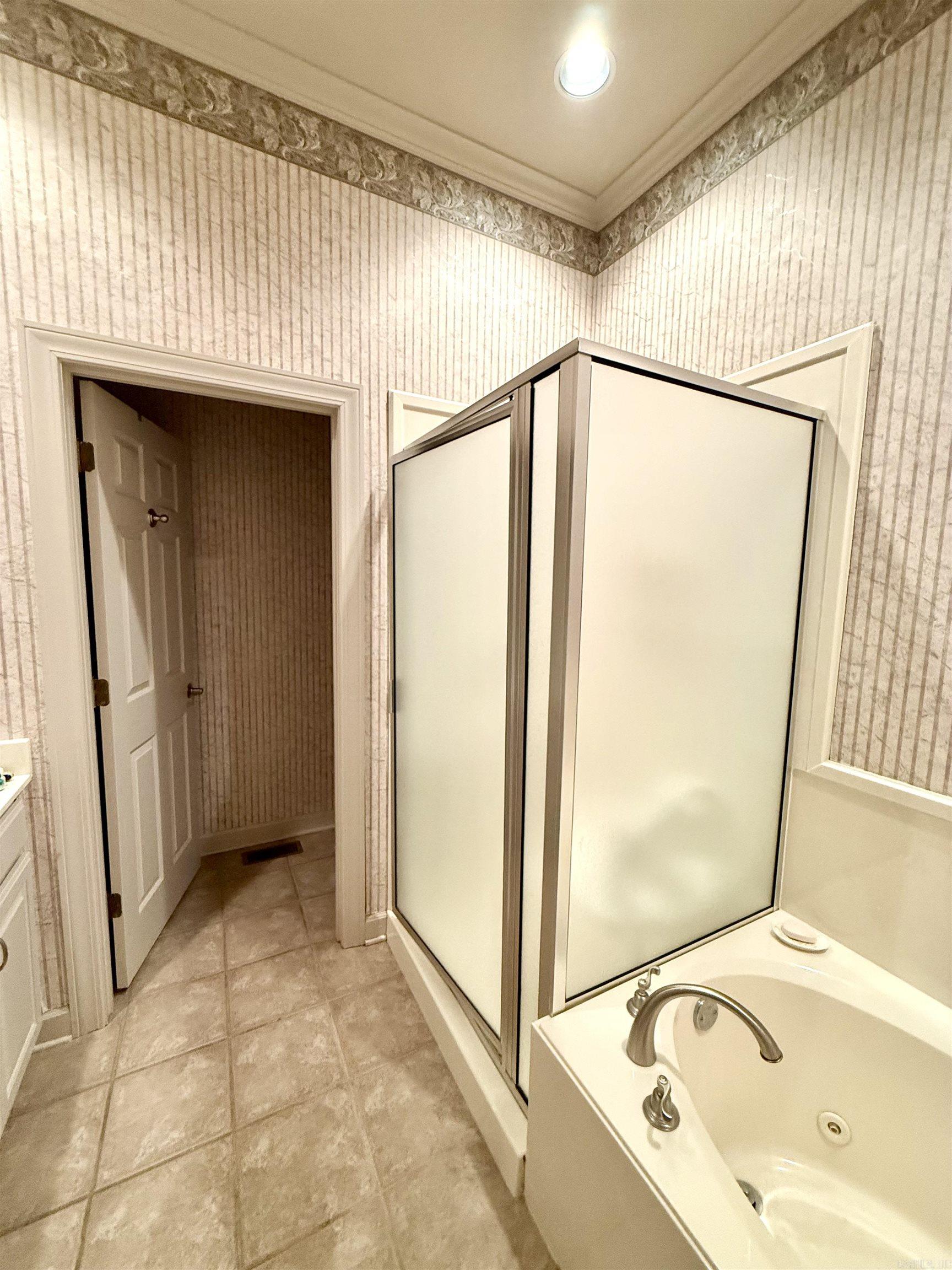 2308 Saxony  Searcy, AR