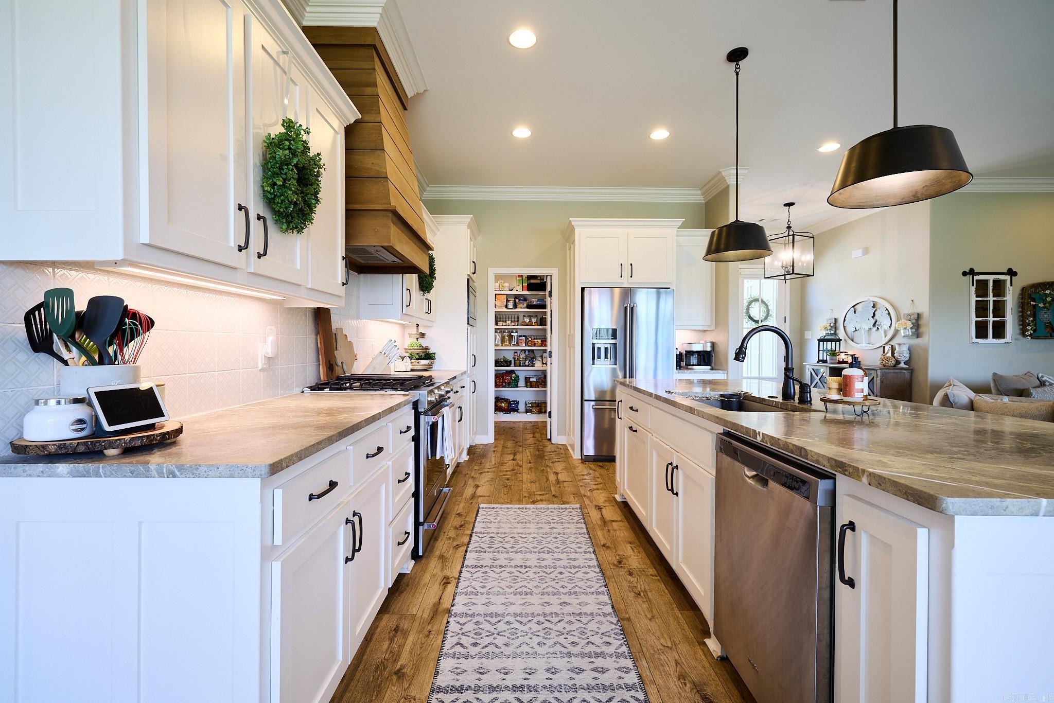 3043  Navajo Way  Benton, AR