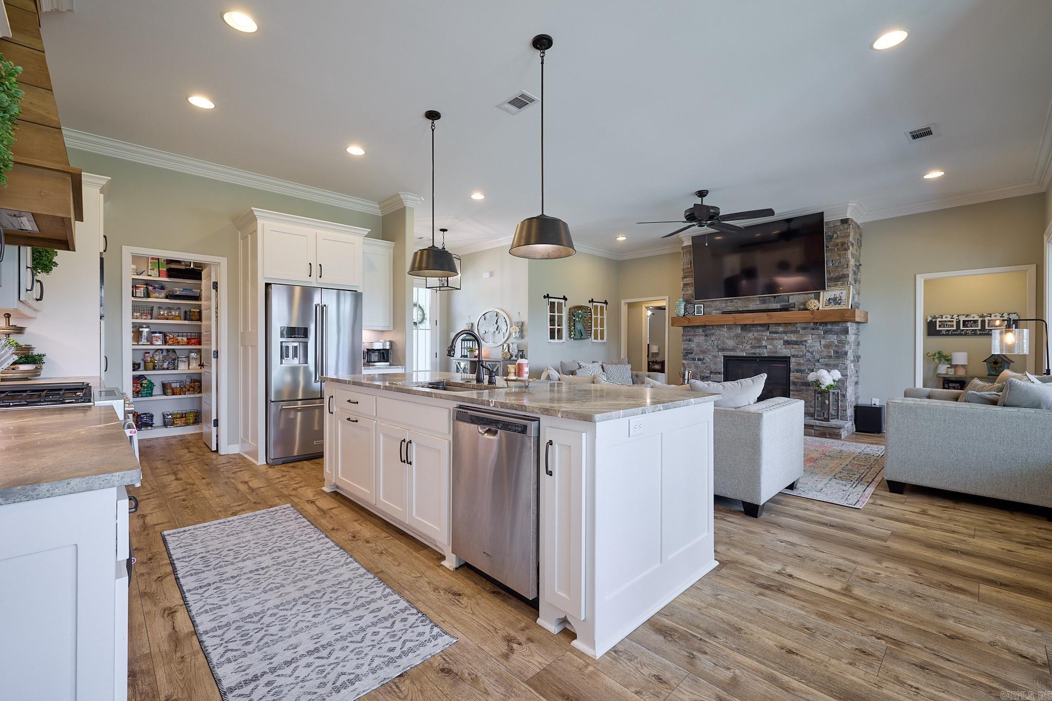 3043  Navajo Way  Benton, AR