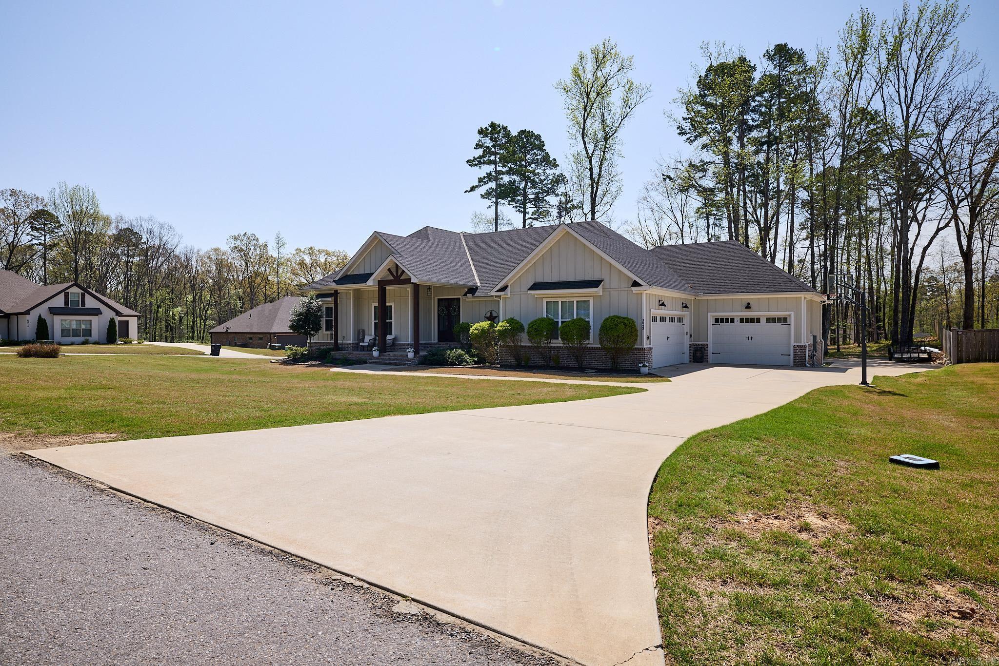 3043  Navajo Way  Benton, AR