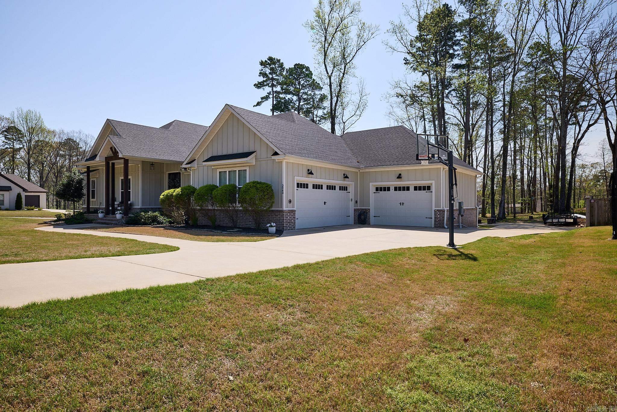 3043  Navajo Way  Benton, AR