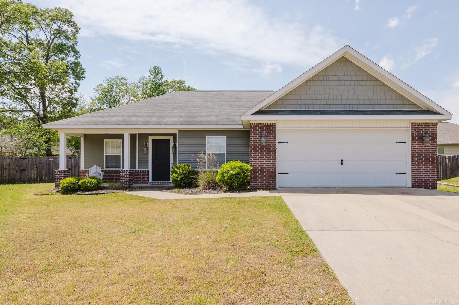 114  Kee  Benton, AR