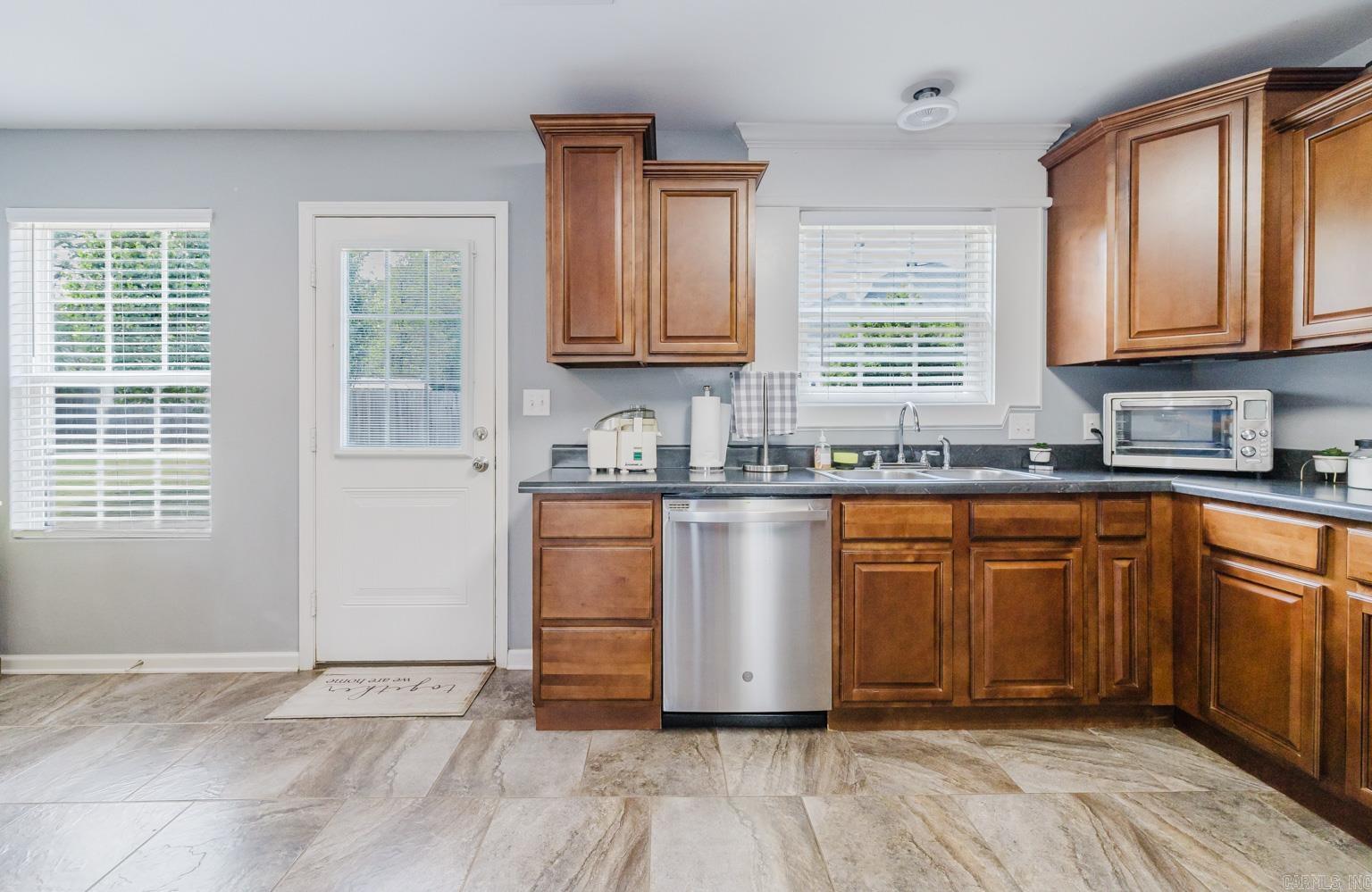 114  Kee  Benton, AR