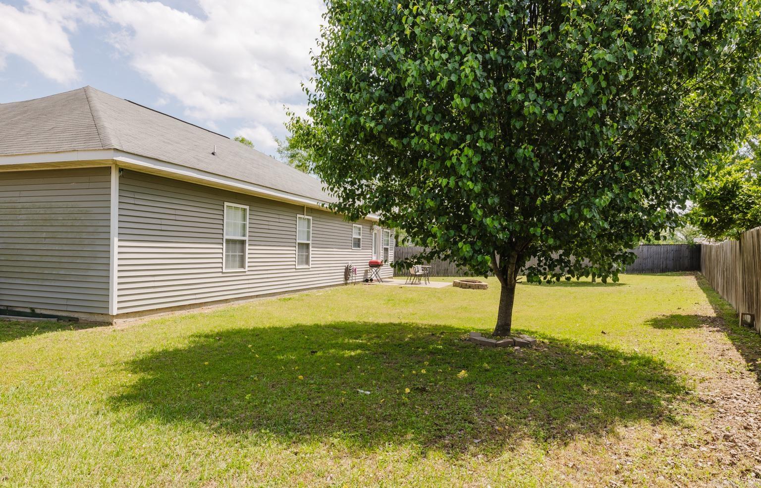 114  Kee  Benton, AR