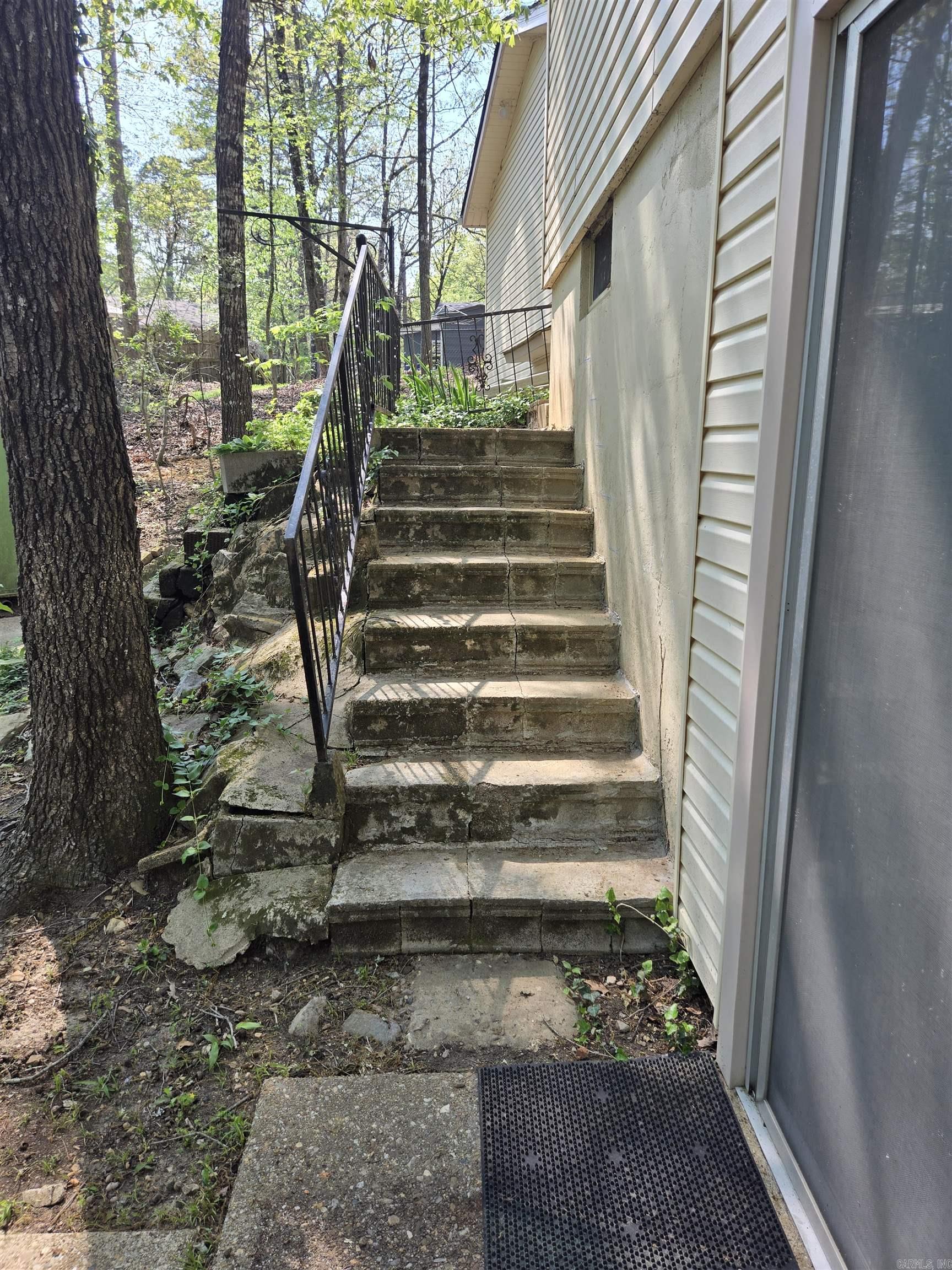 1  BADALONA CIRCLE  Hot Springs Village, AR