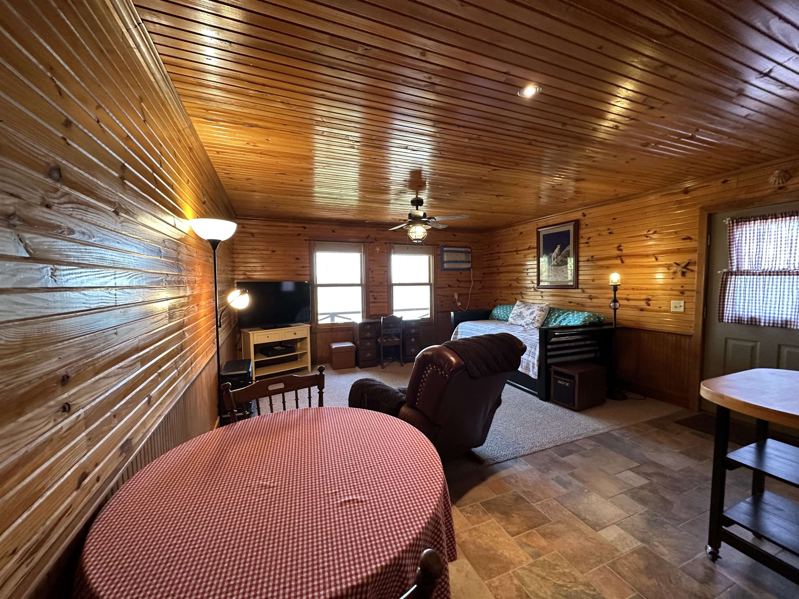 382  Kingdom Lane  Yellville, AR