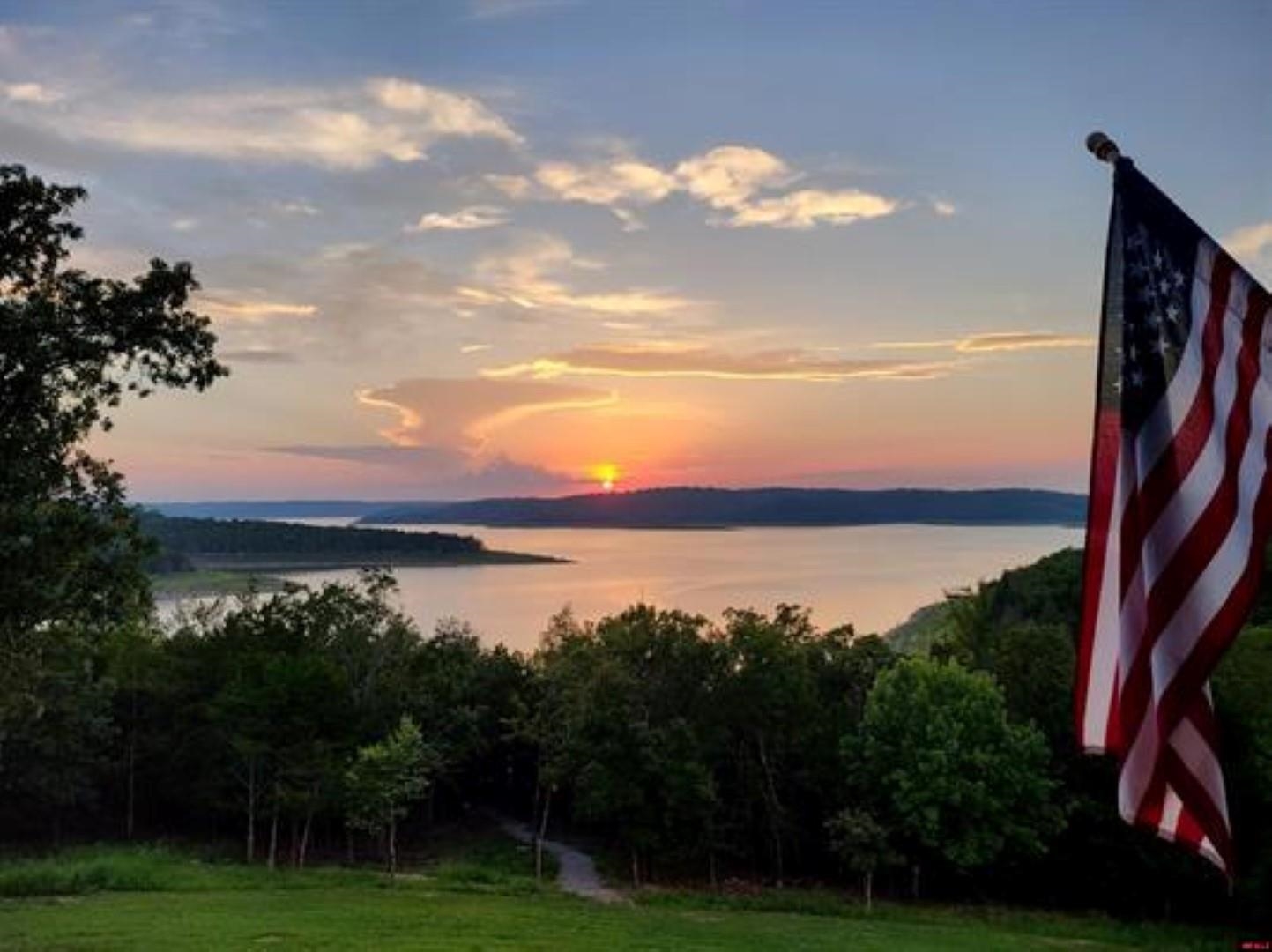 382  Kingdom Lane  Yellville, AR
