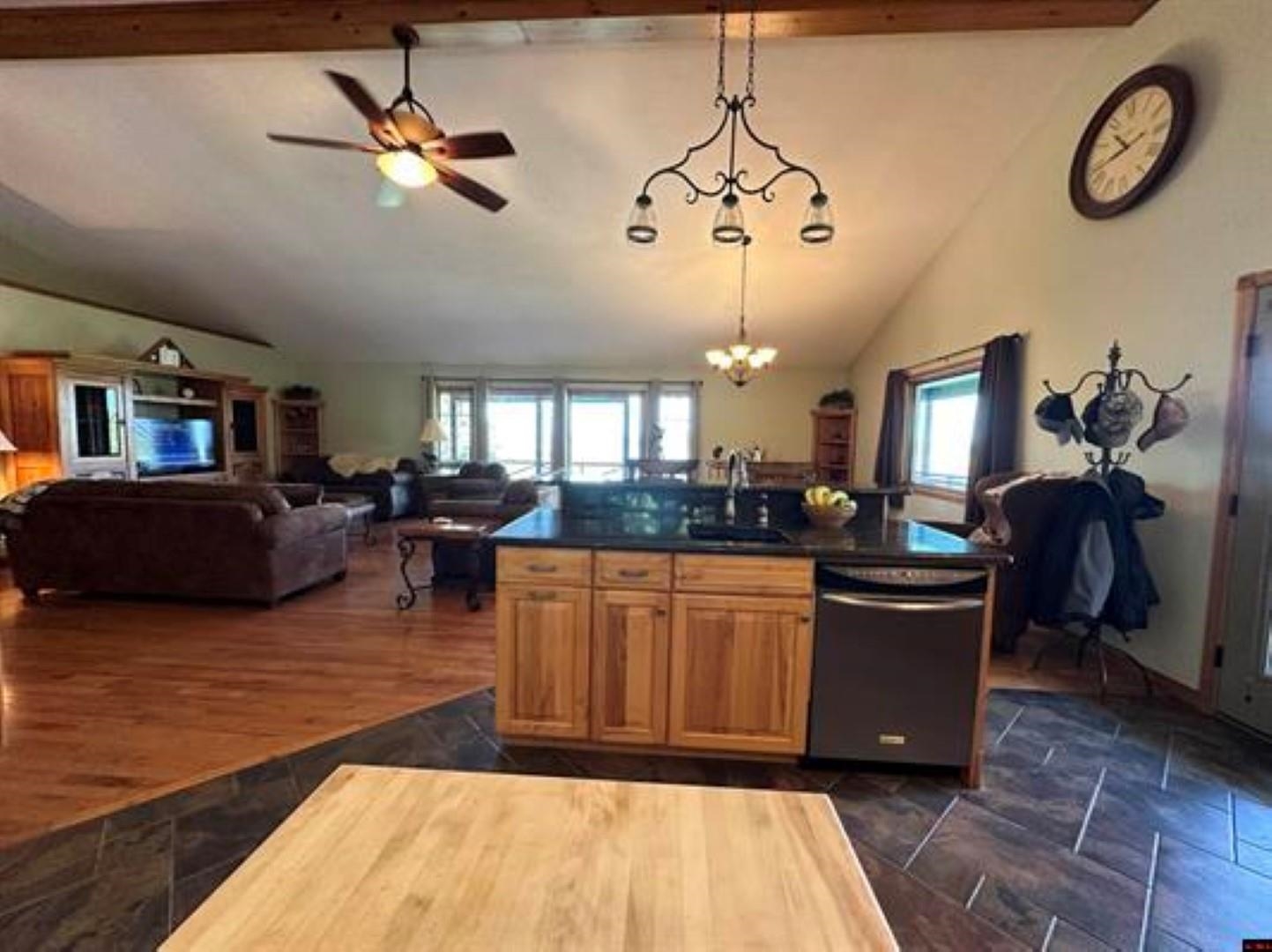 382  Kingdom Lane  Yellville, AR