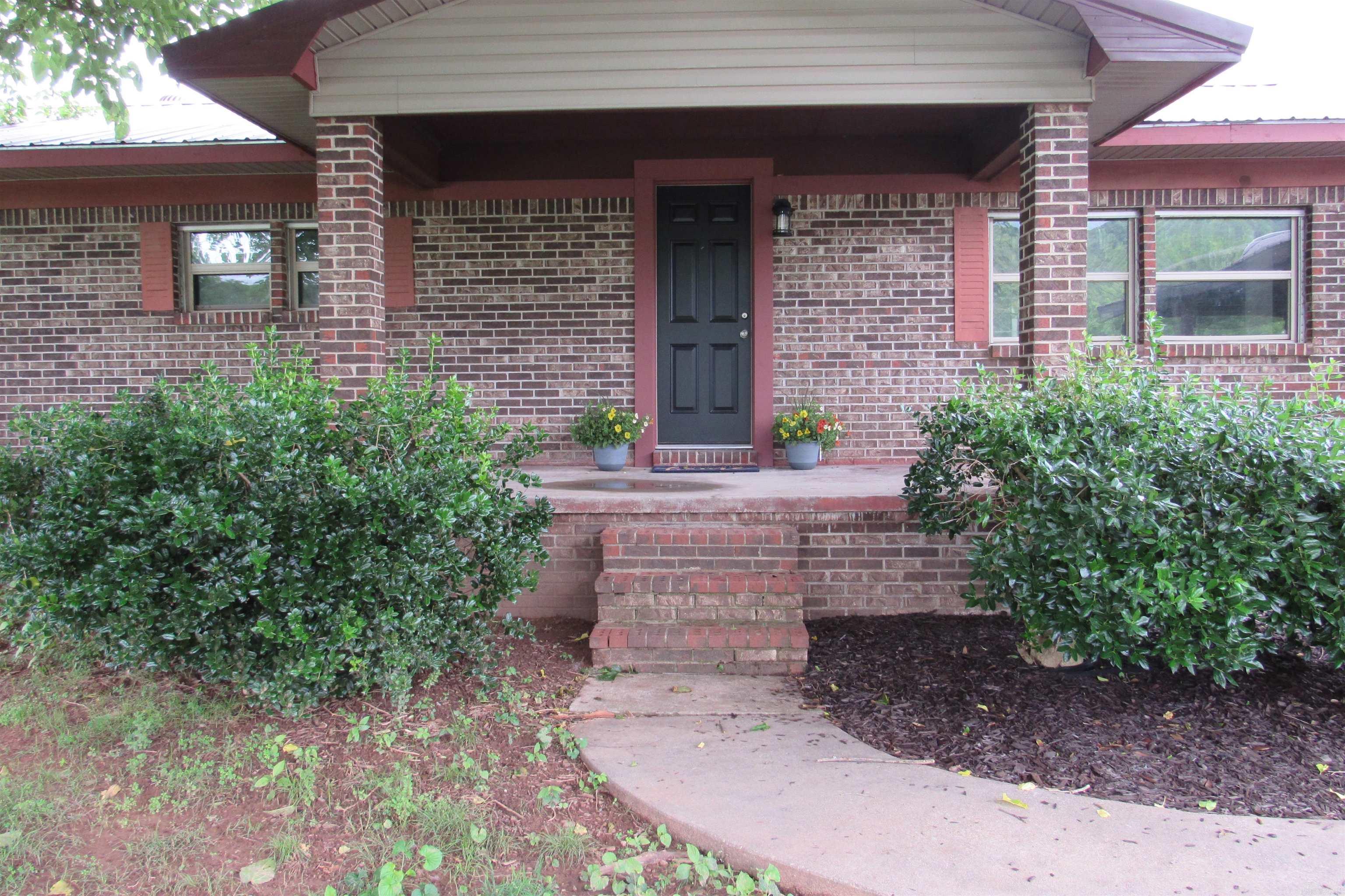 1353  North 2nd  Ozark, AR