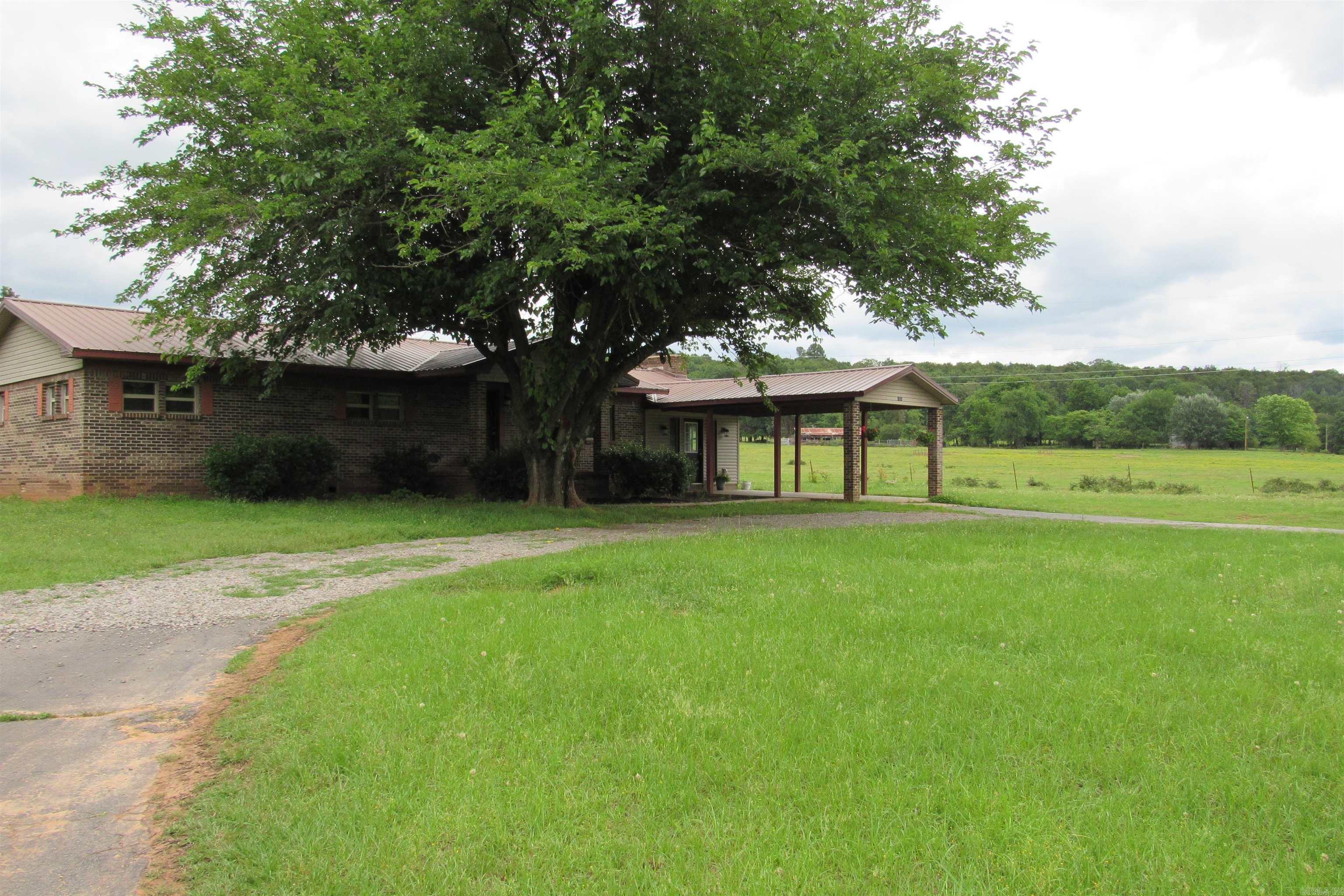 1353  North 2nd  Ozark, AR