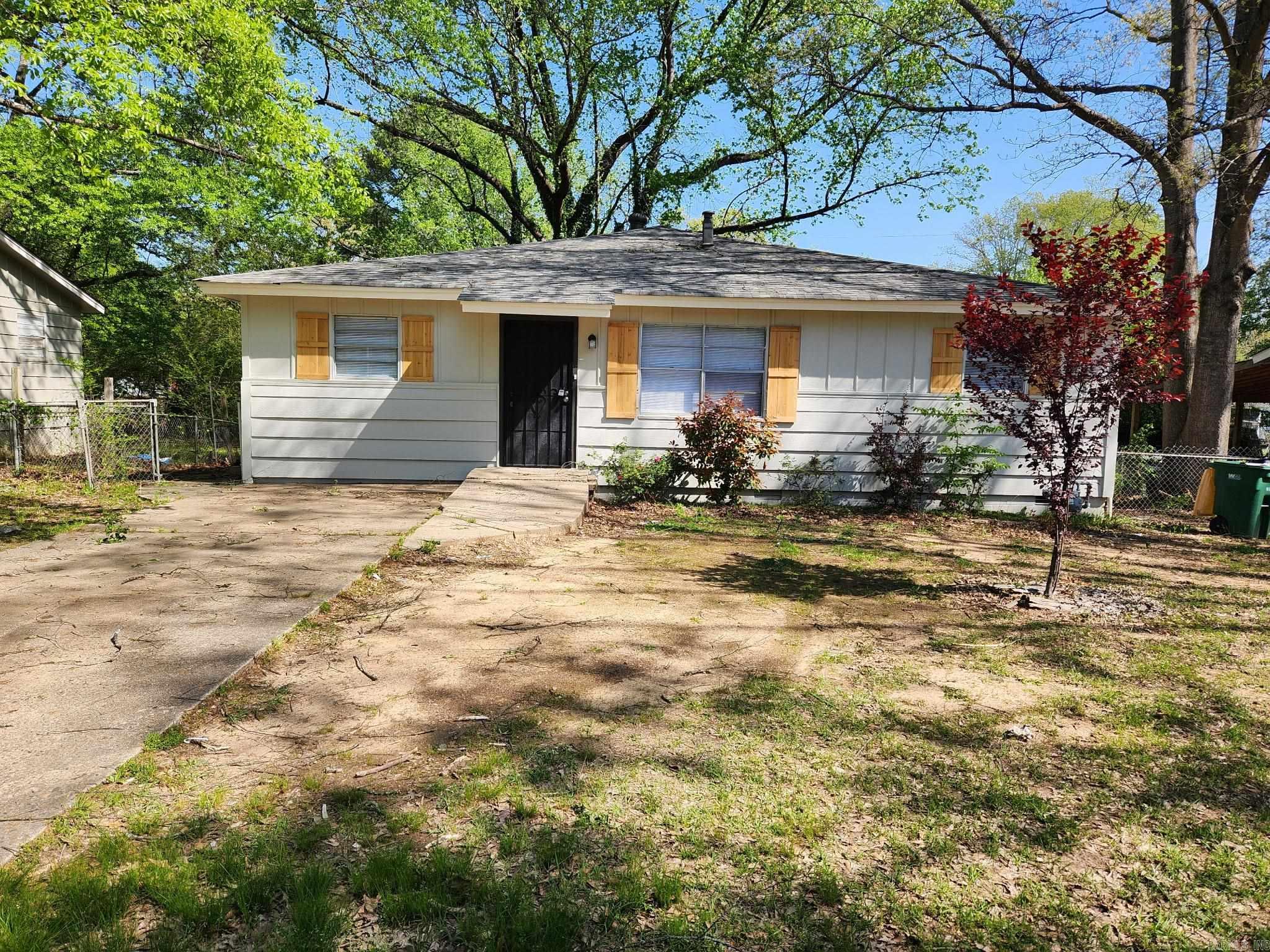 7120  Redwood  Little Rock, AR