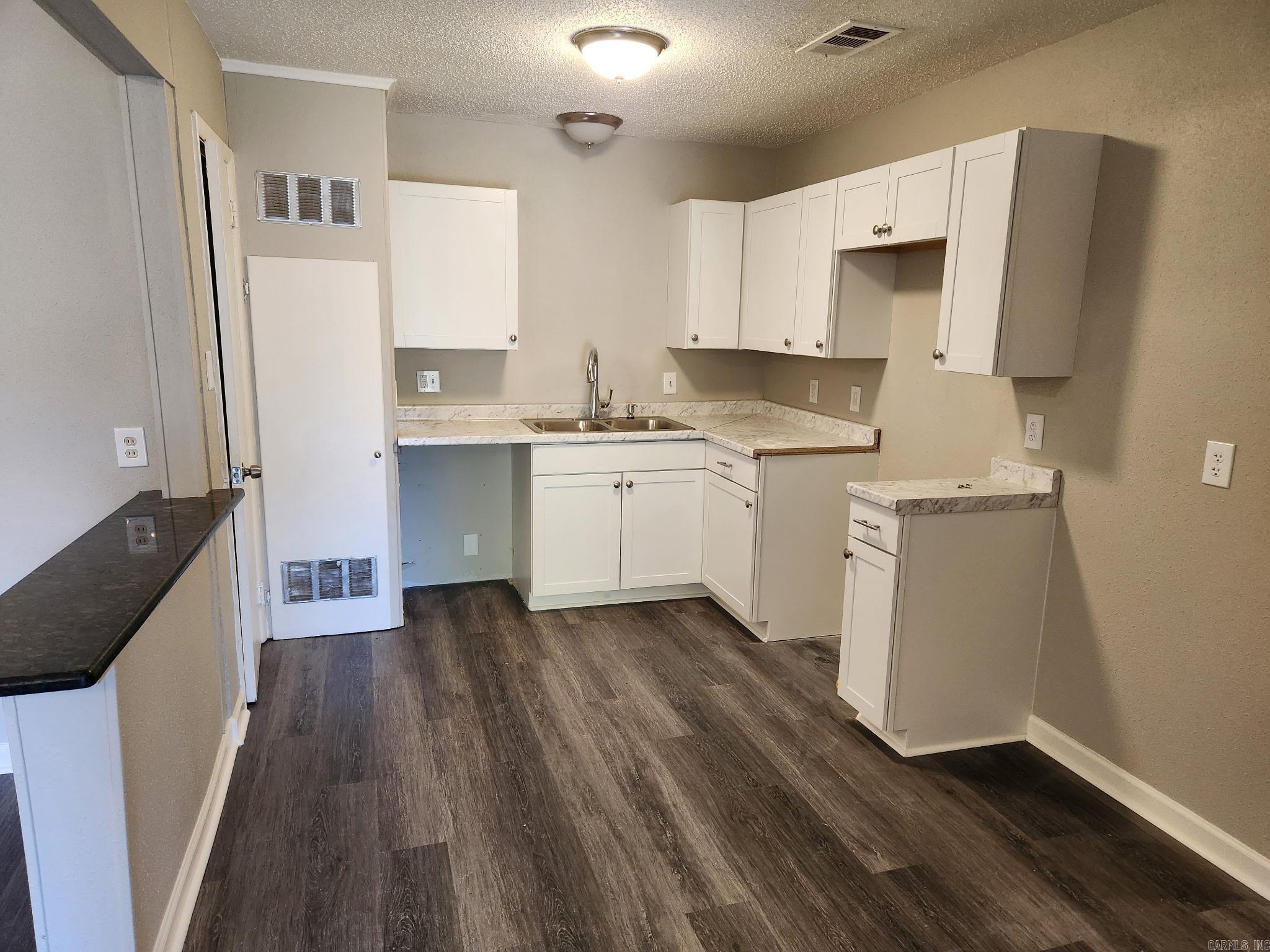 7120  Redwood  Little Rock, AR