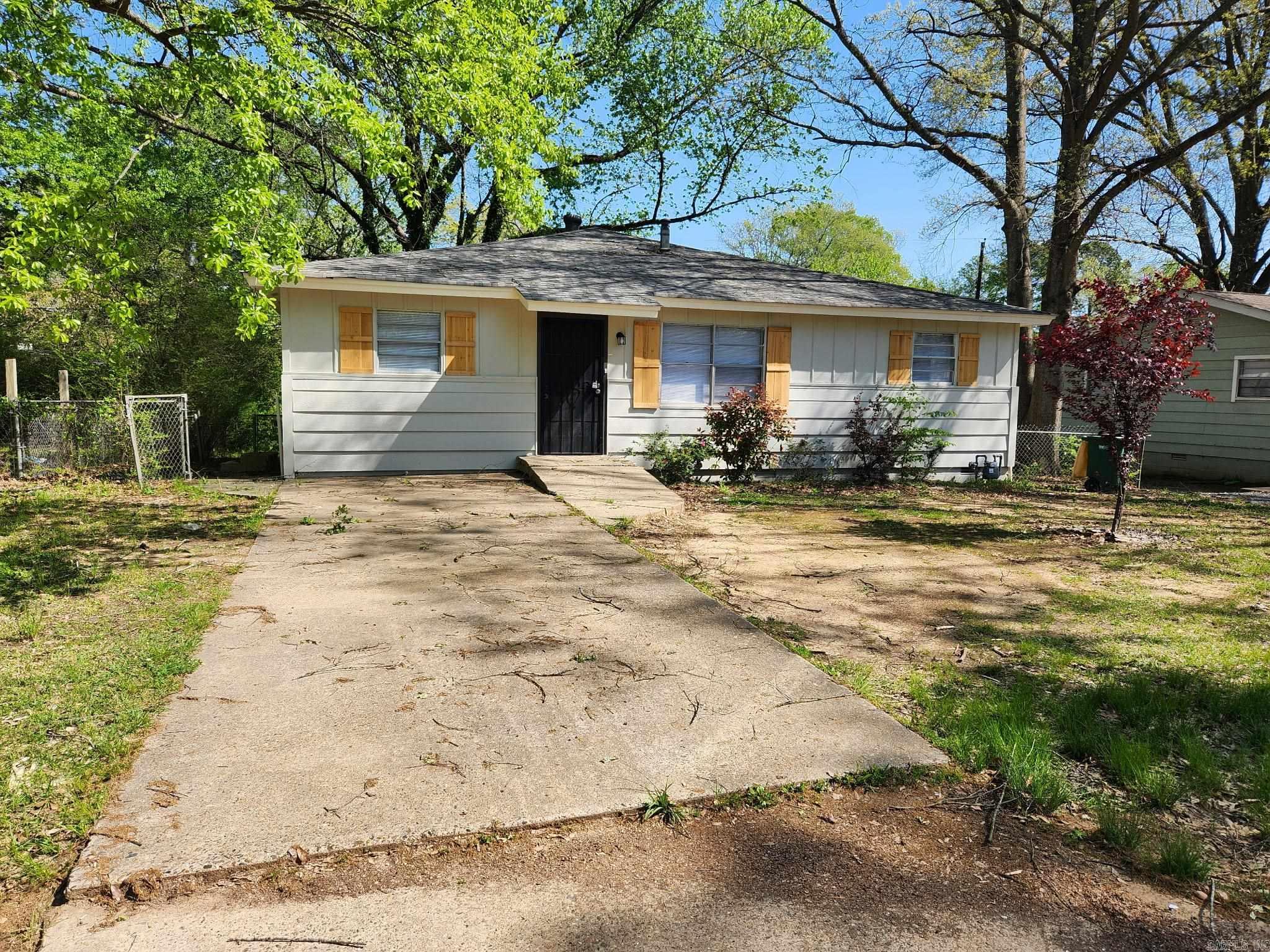 7120  Redwood  Little Rock, AR