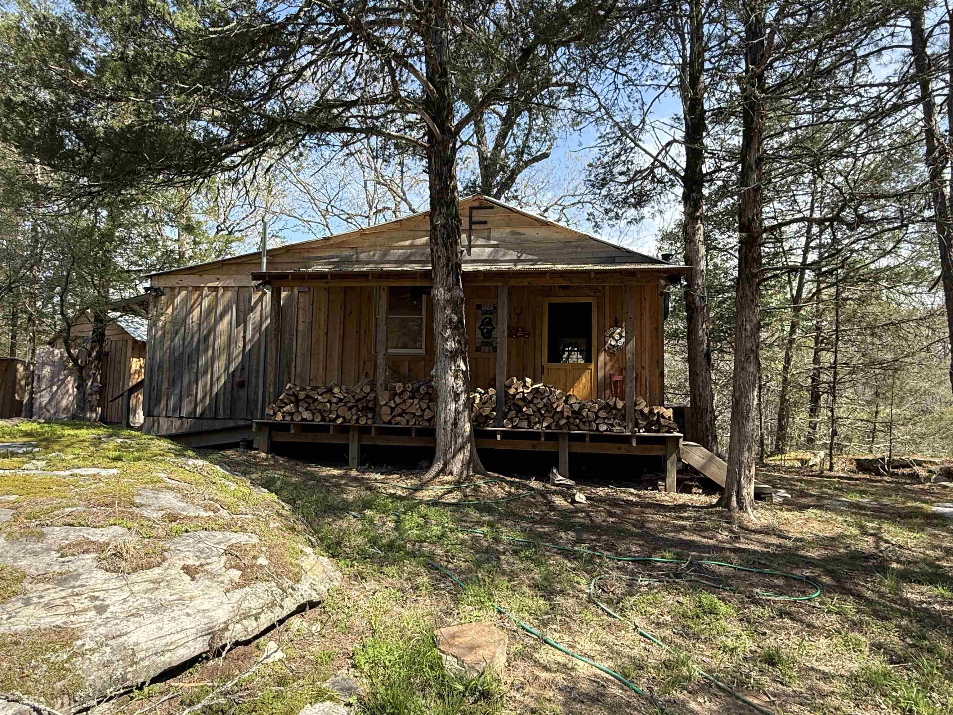 1343  Reb Lane  Calico Rock, AR