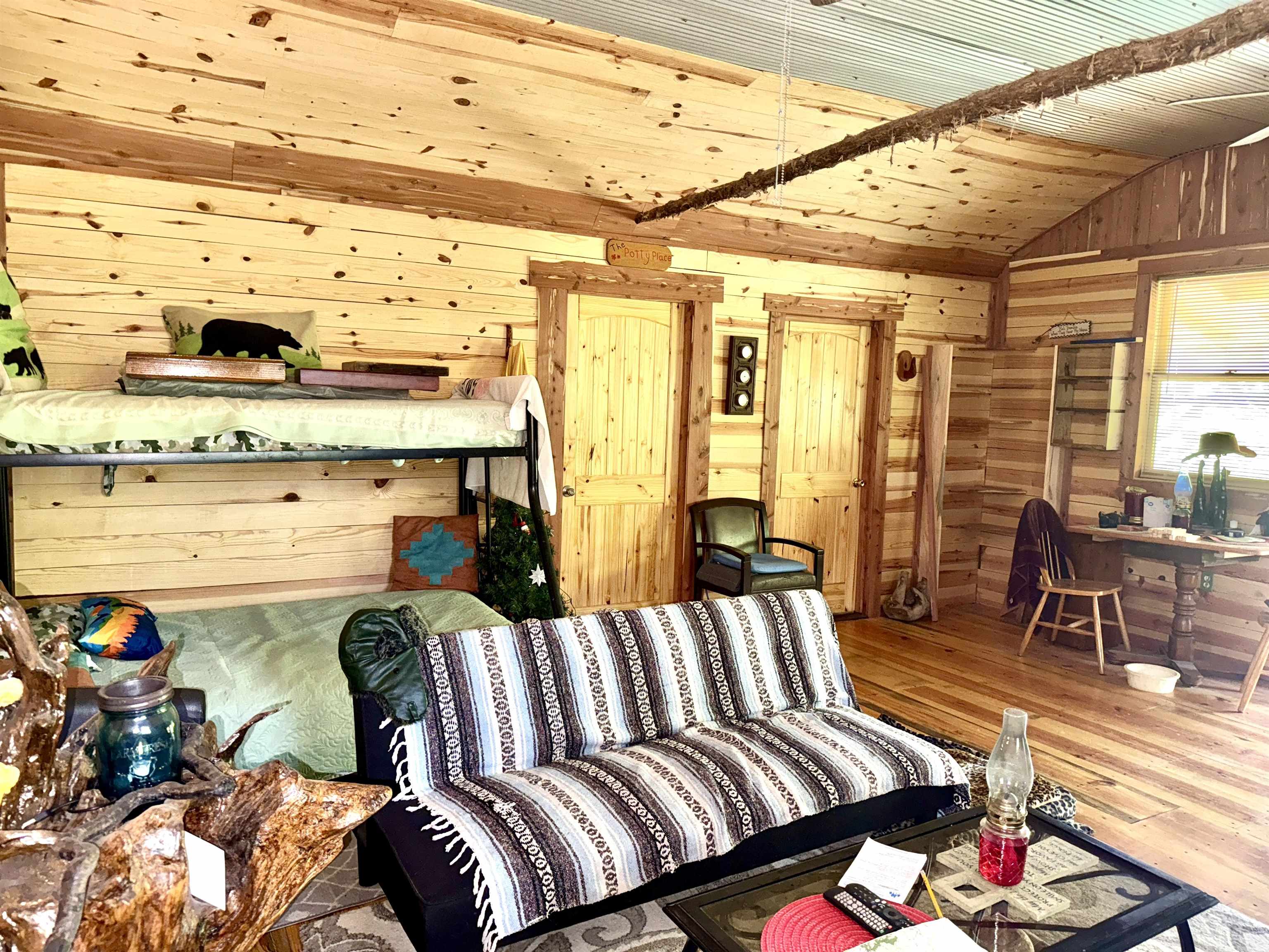 1343  Reb Lane  Calico Rock, AR