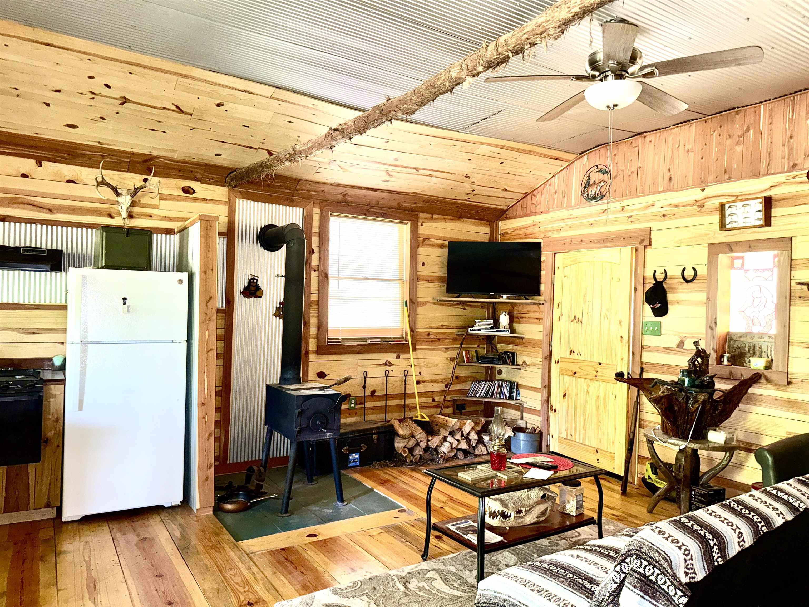 1343  Reb Lane  Calico Rock, AR