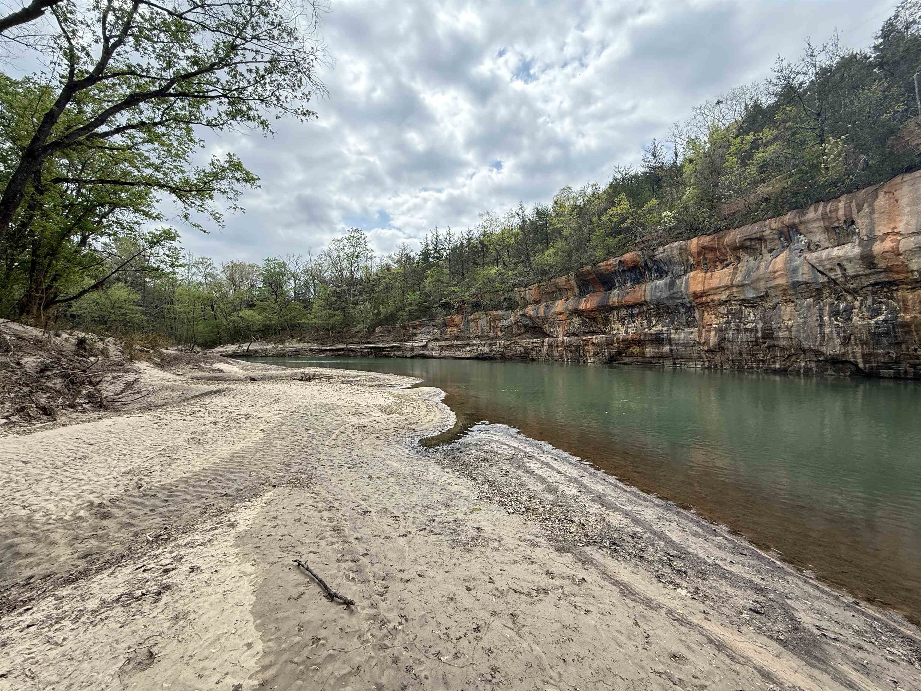 1343  Reb Lane  Calico Rock, AR