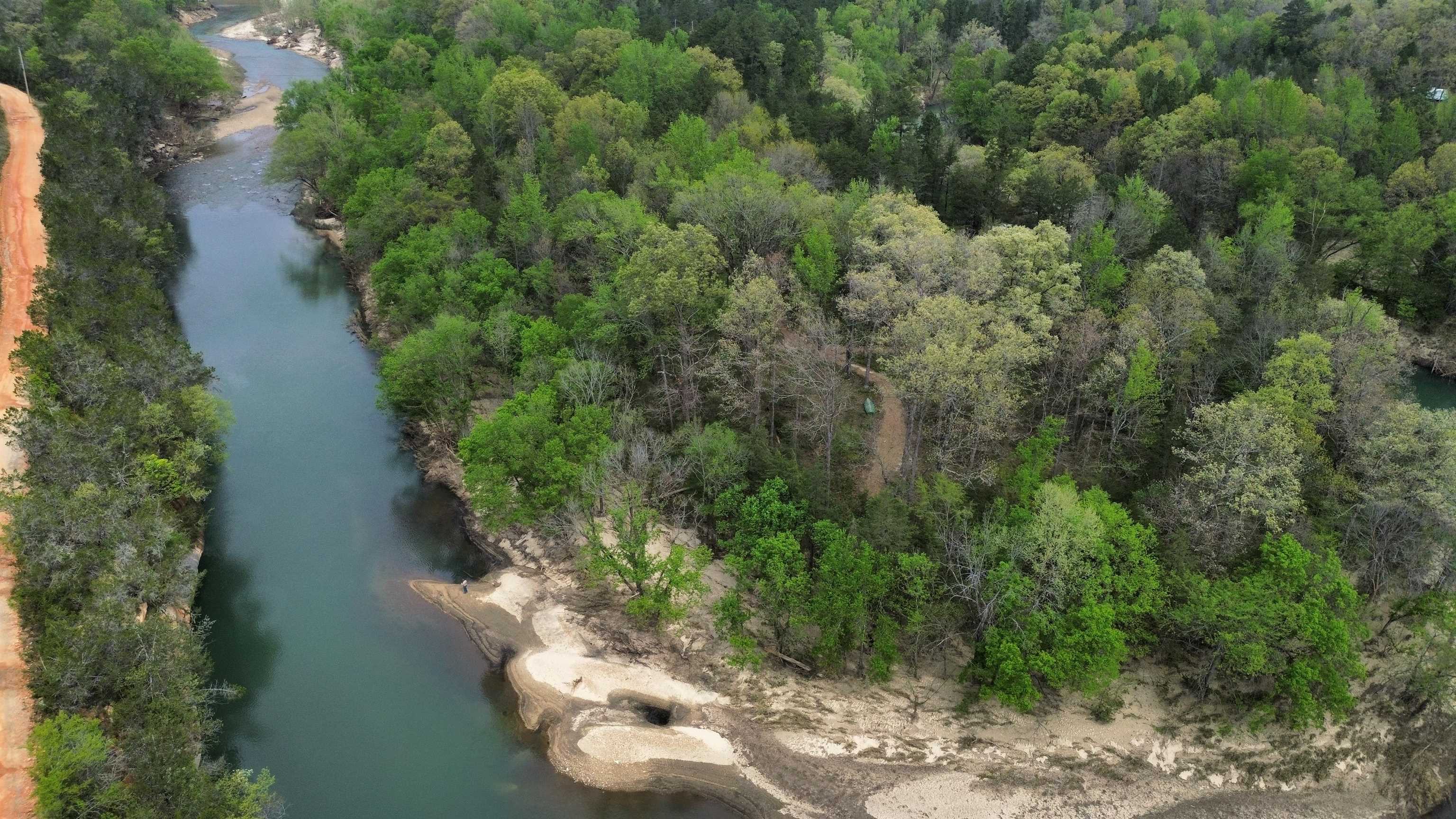 1343  Reb Lane  Calico Rock, AR