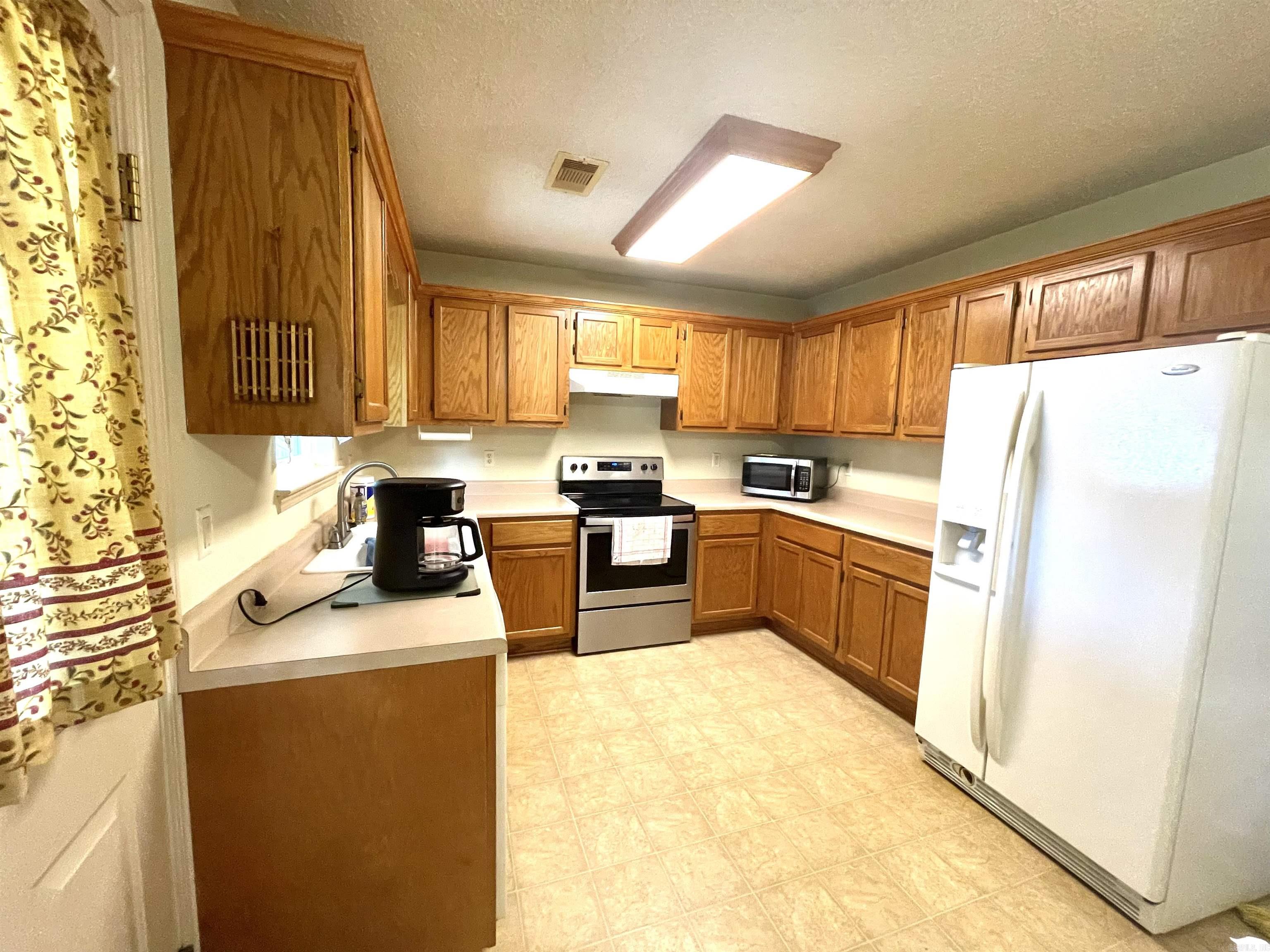 1304  RIDGEFIELD  Heber Springs, AR