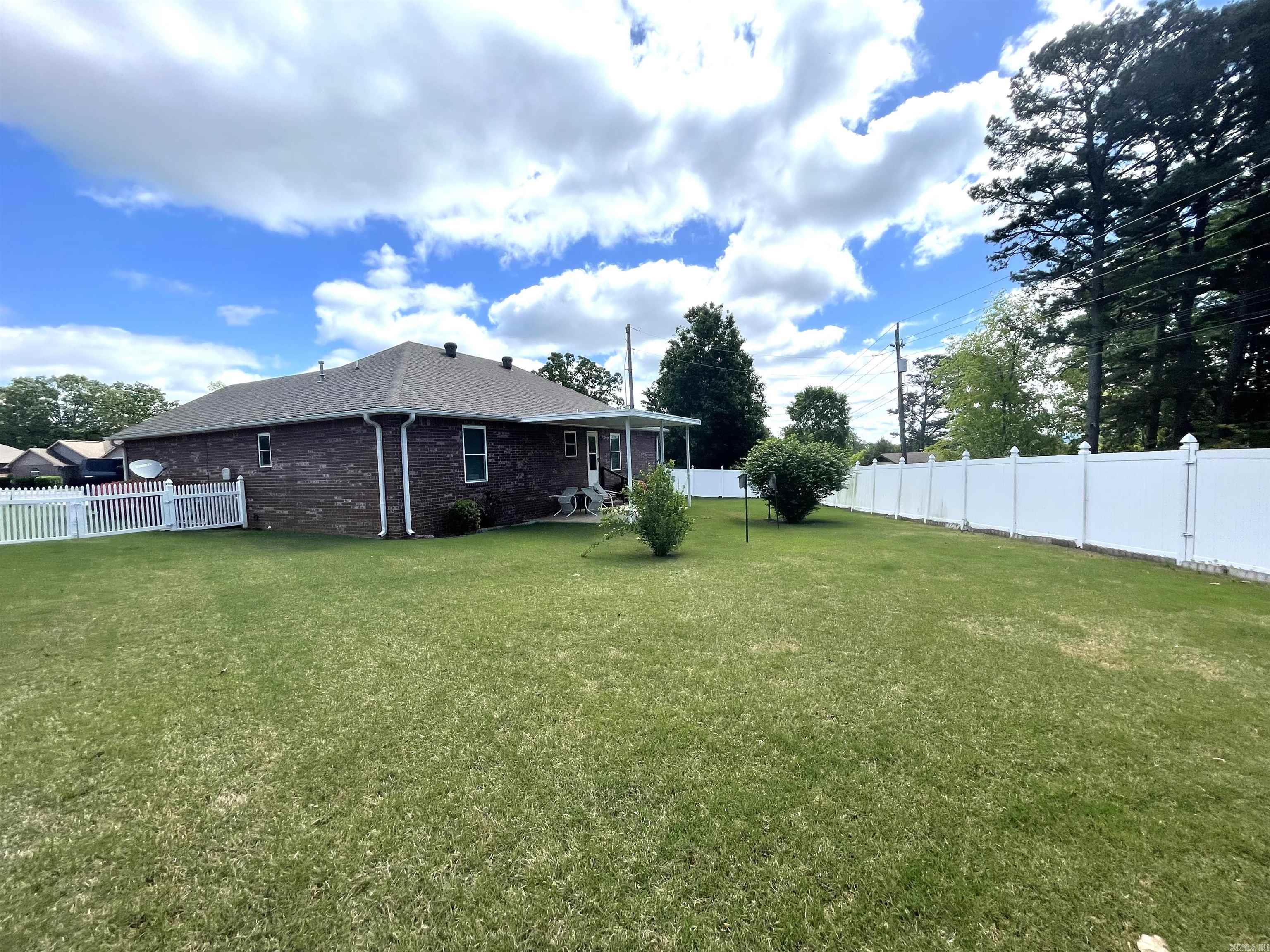 1304  RIDGEFIELD  Heber Springs, AR