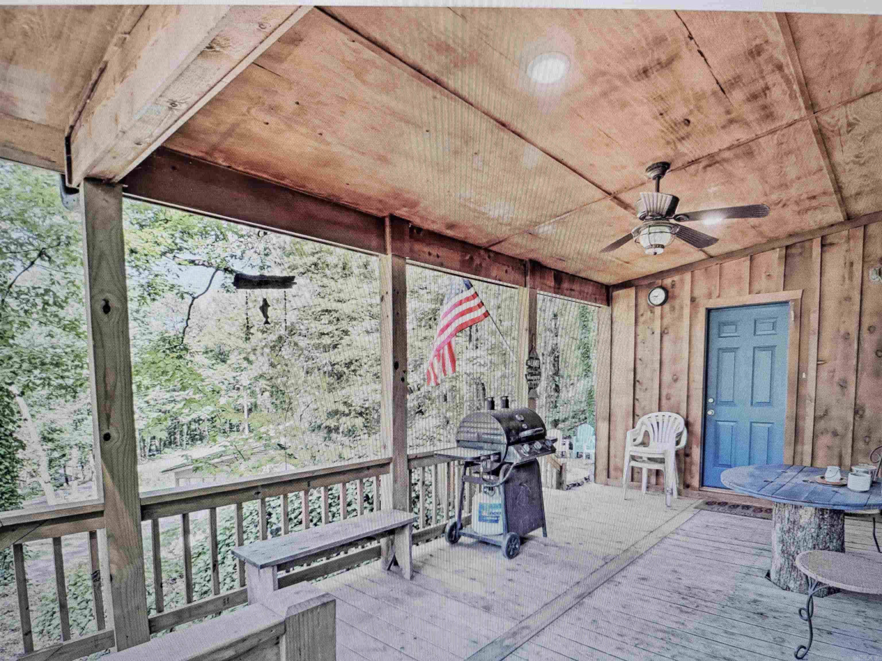 19  Elm Street  Greers Ferry, AR