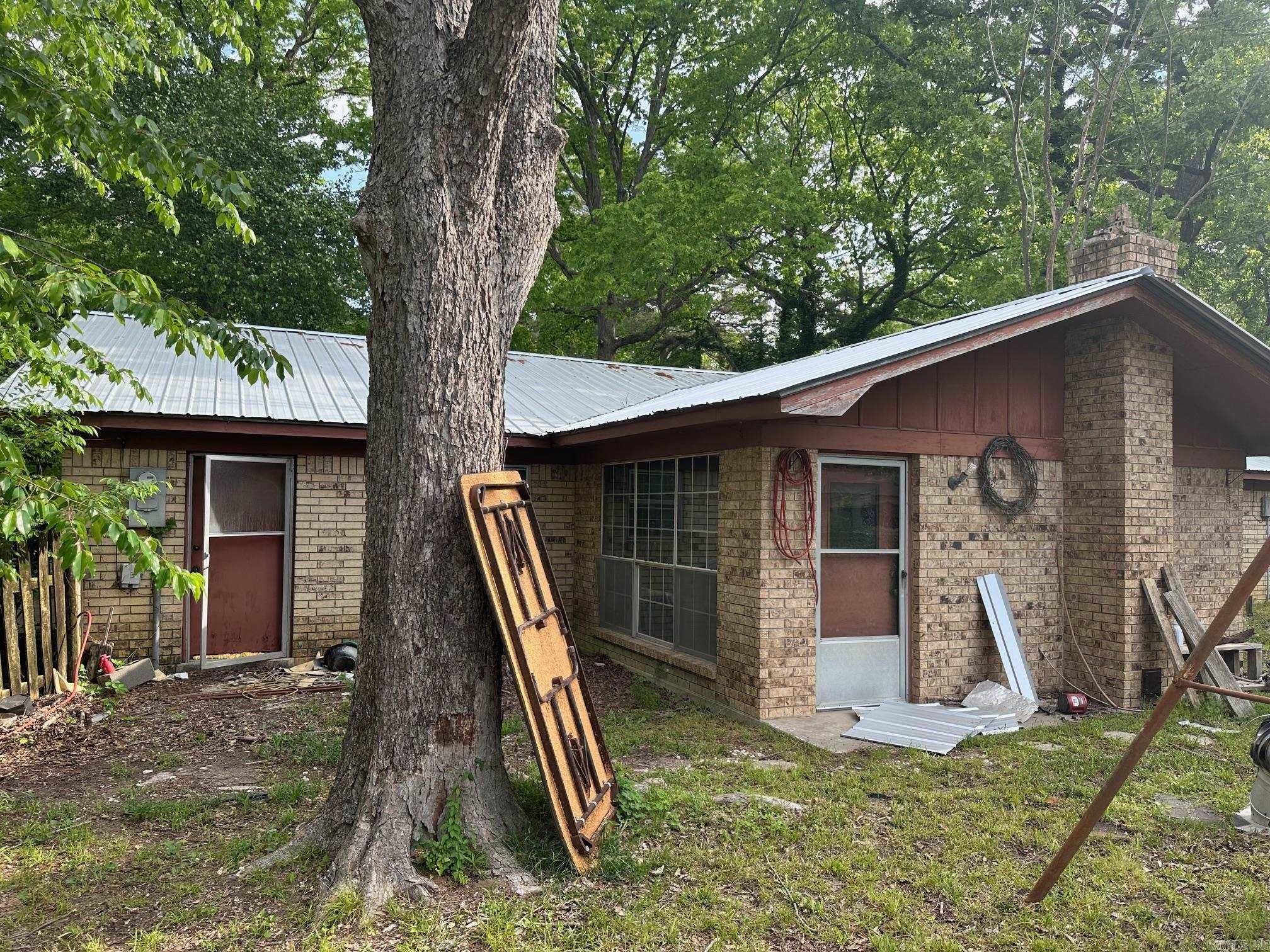 311  sawyer  North Crossett, AR