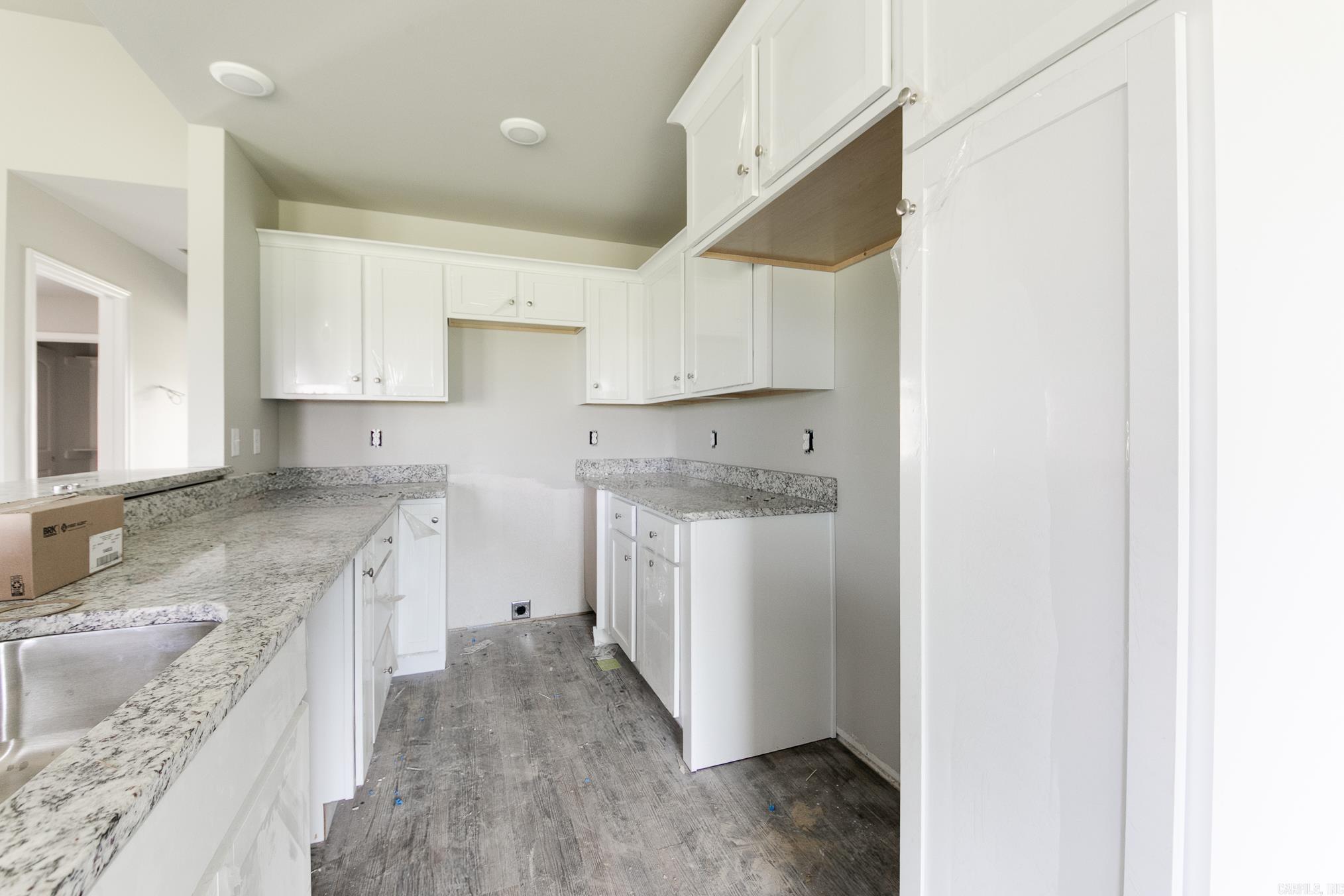 107 LLOYD HENDERSON Road Beebe, AR 72012