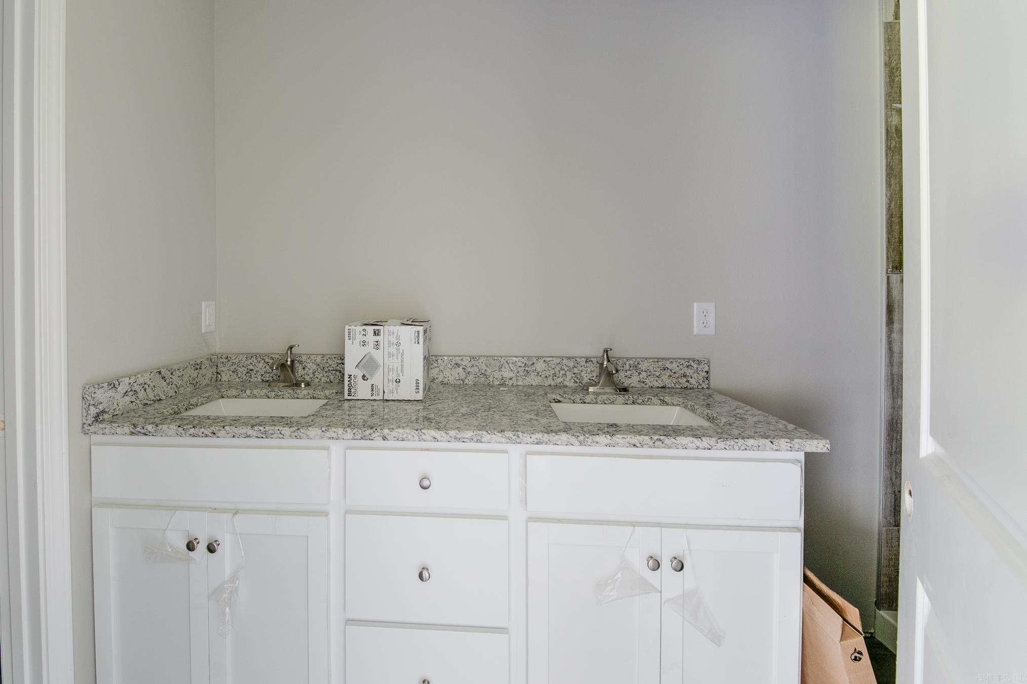 107 LLOYD HENDERSON Road Beebe, AR 72012