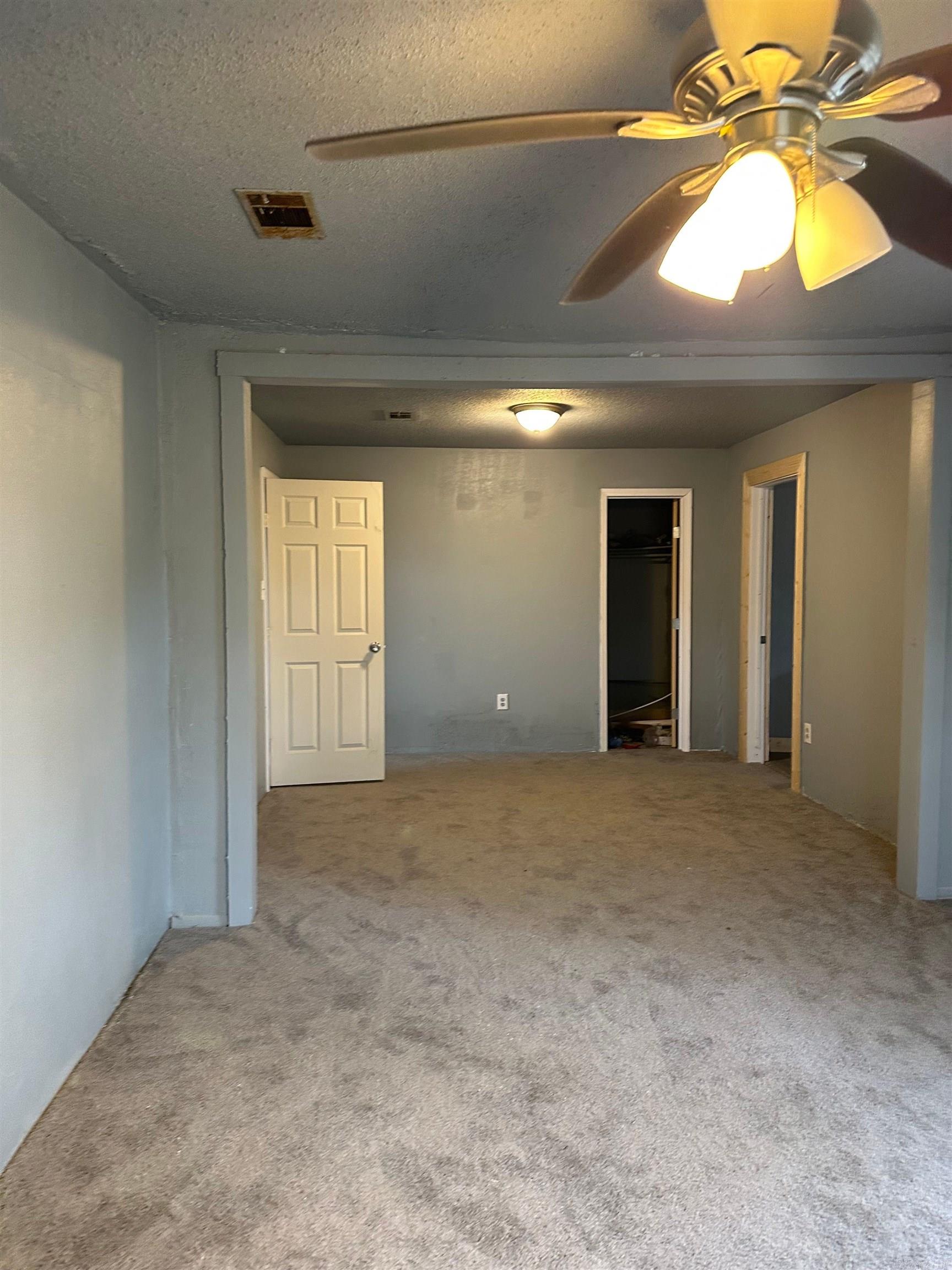 912 N I  North Little Rock, AR