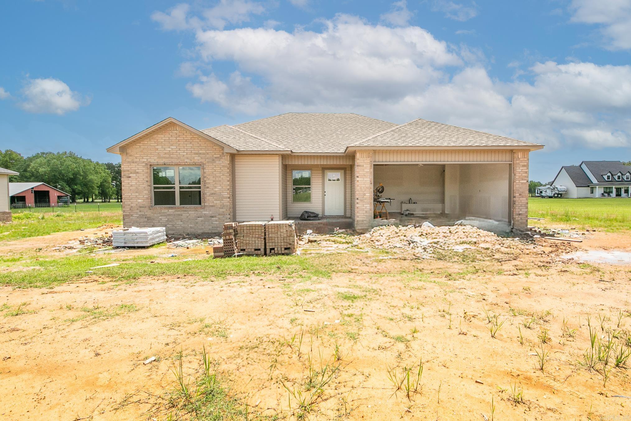 113 LLOYD HENDERSON Road