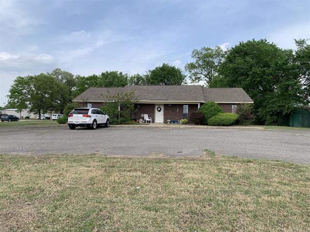 1311 E 16th  Russellville, AR