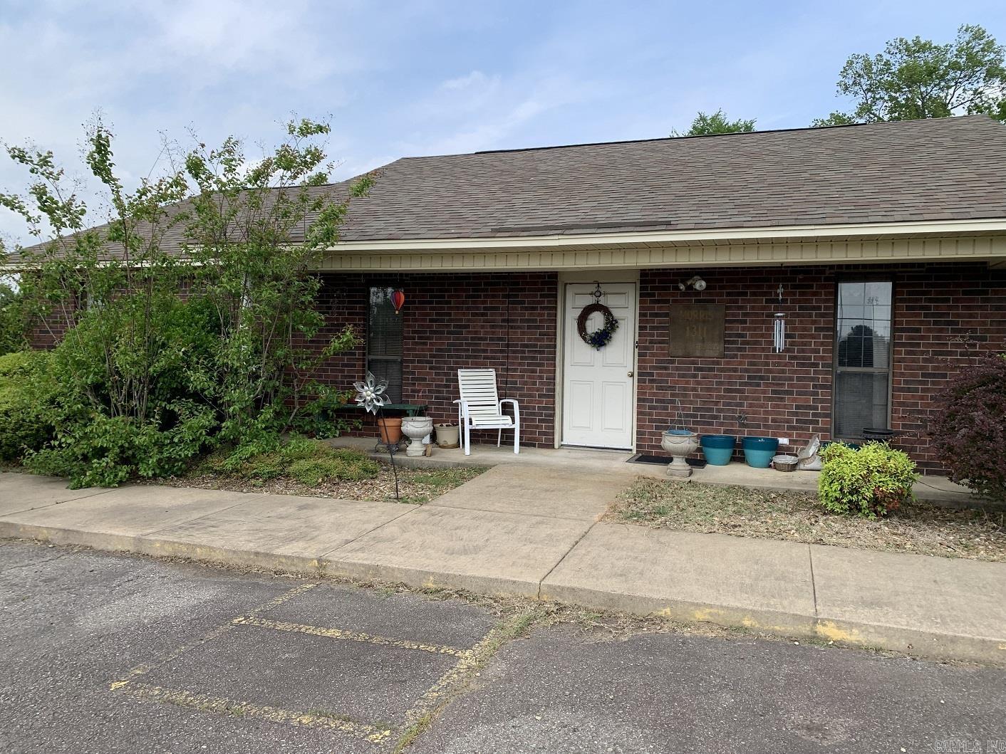 1311 E 16th  Russellville, AR