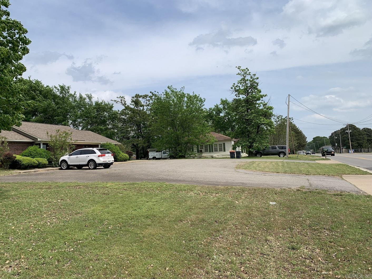 1311 E 16th  Russellville, AR