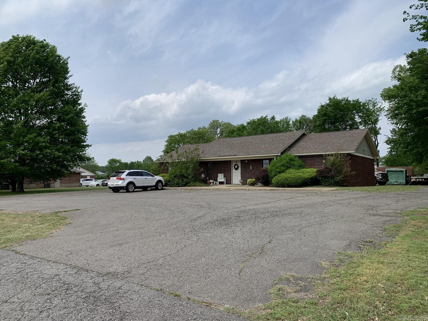 1311 E 16th  Russellville, AR