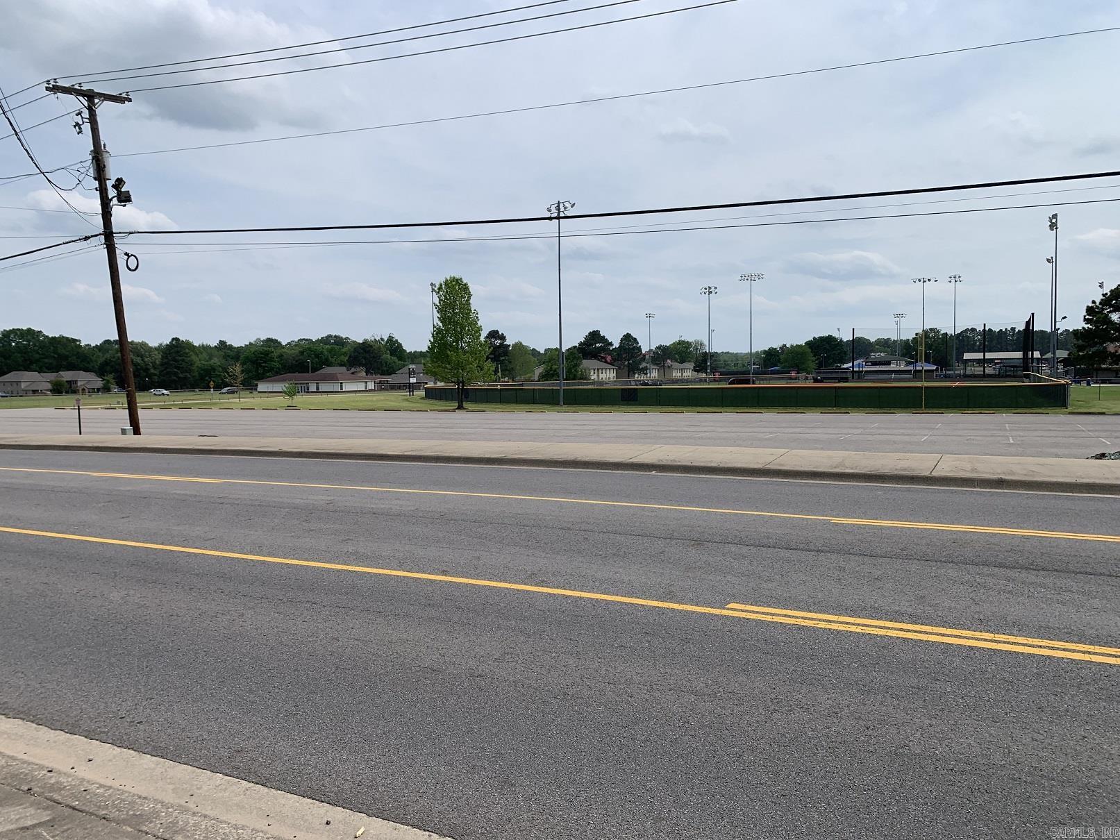 1311 E 16th  Russellville, AR