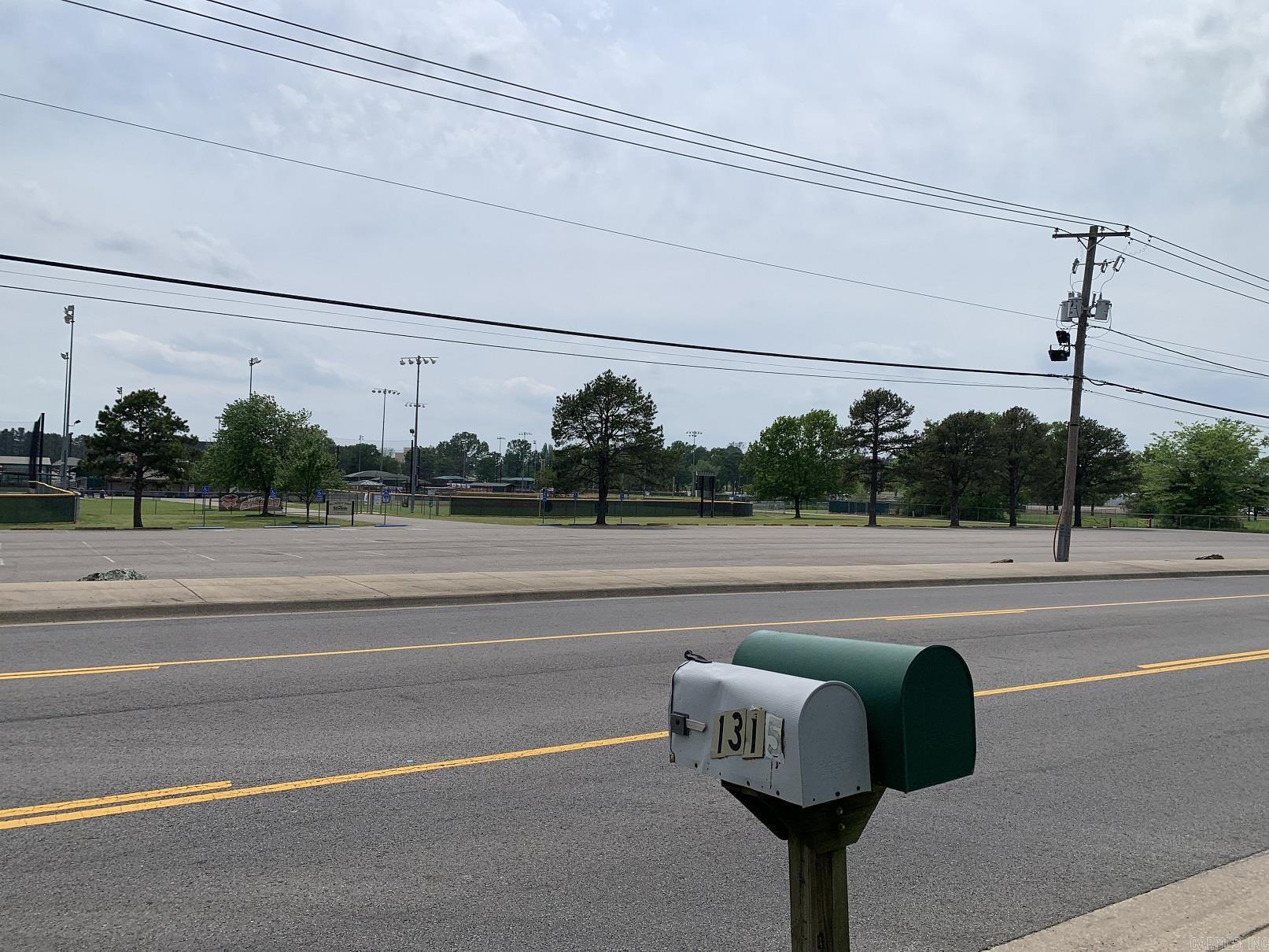 1311 E 16th  Russellville, AR